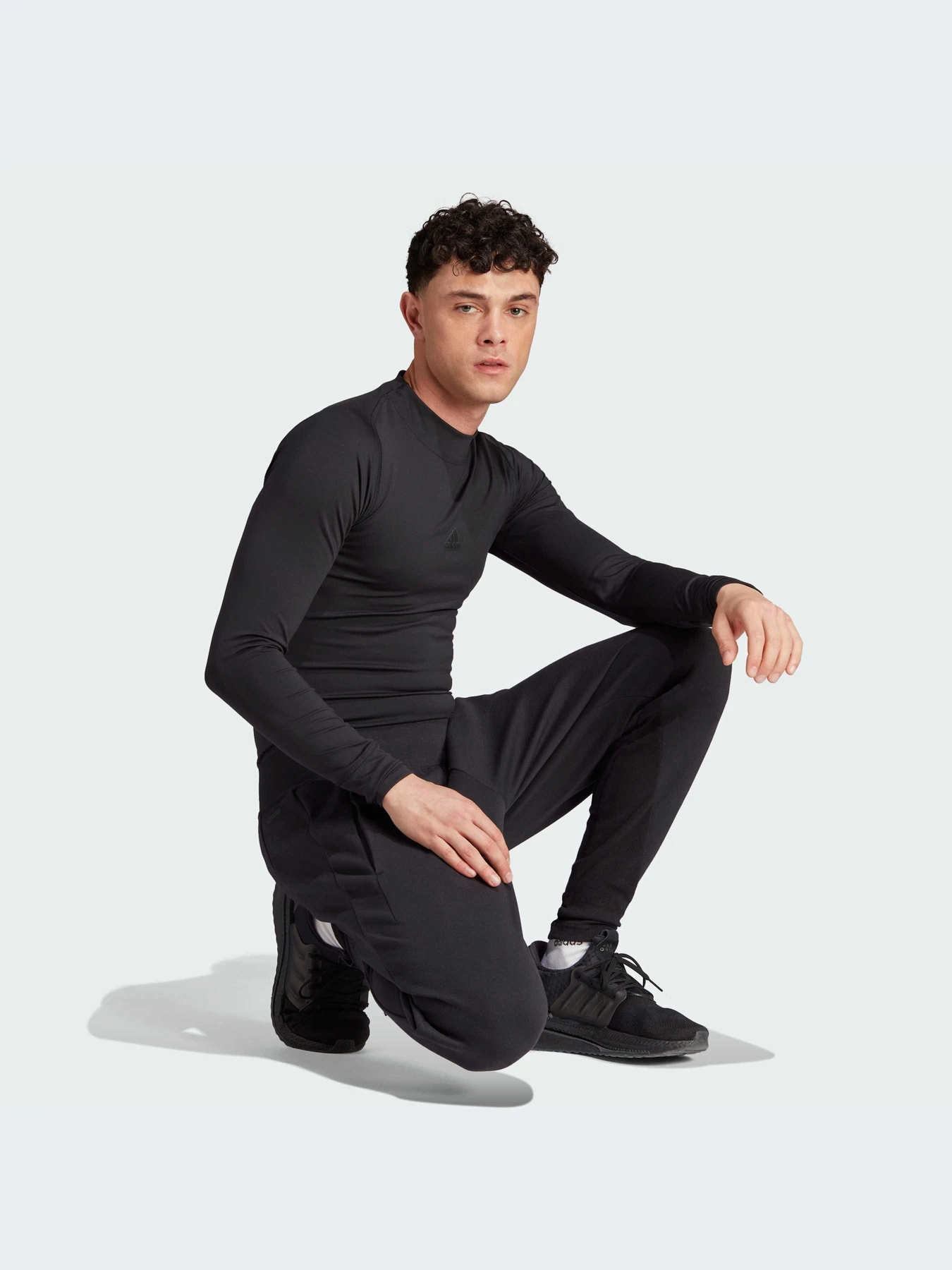 Брюки Adidas ZNE модель IN5102 Фото
