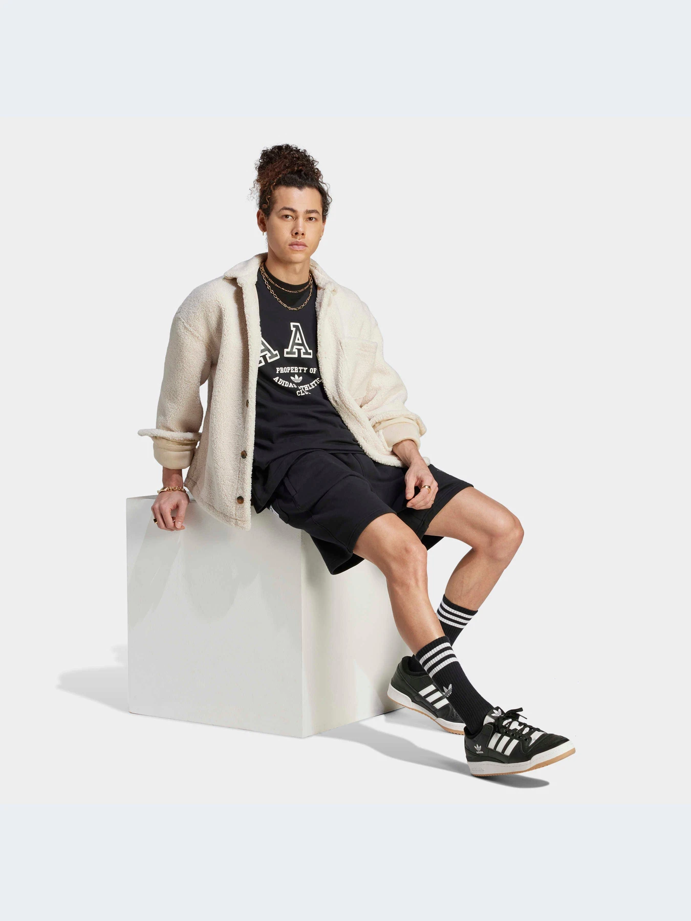 Футболки і поло Adidas модель HZ0711 Футболки і поло Adidas модель HZ0711 Фото