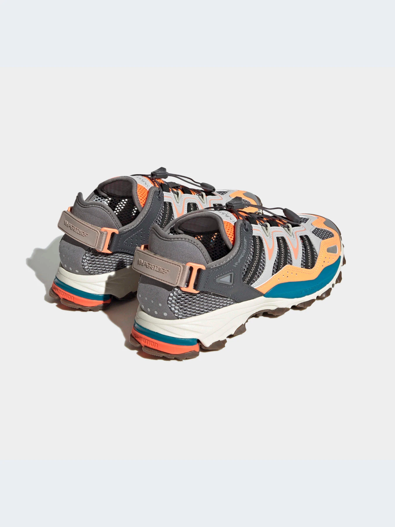 Кроссовки Adidas модель HP2832 Кроссовки Adidas модель HP2832 Фото
