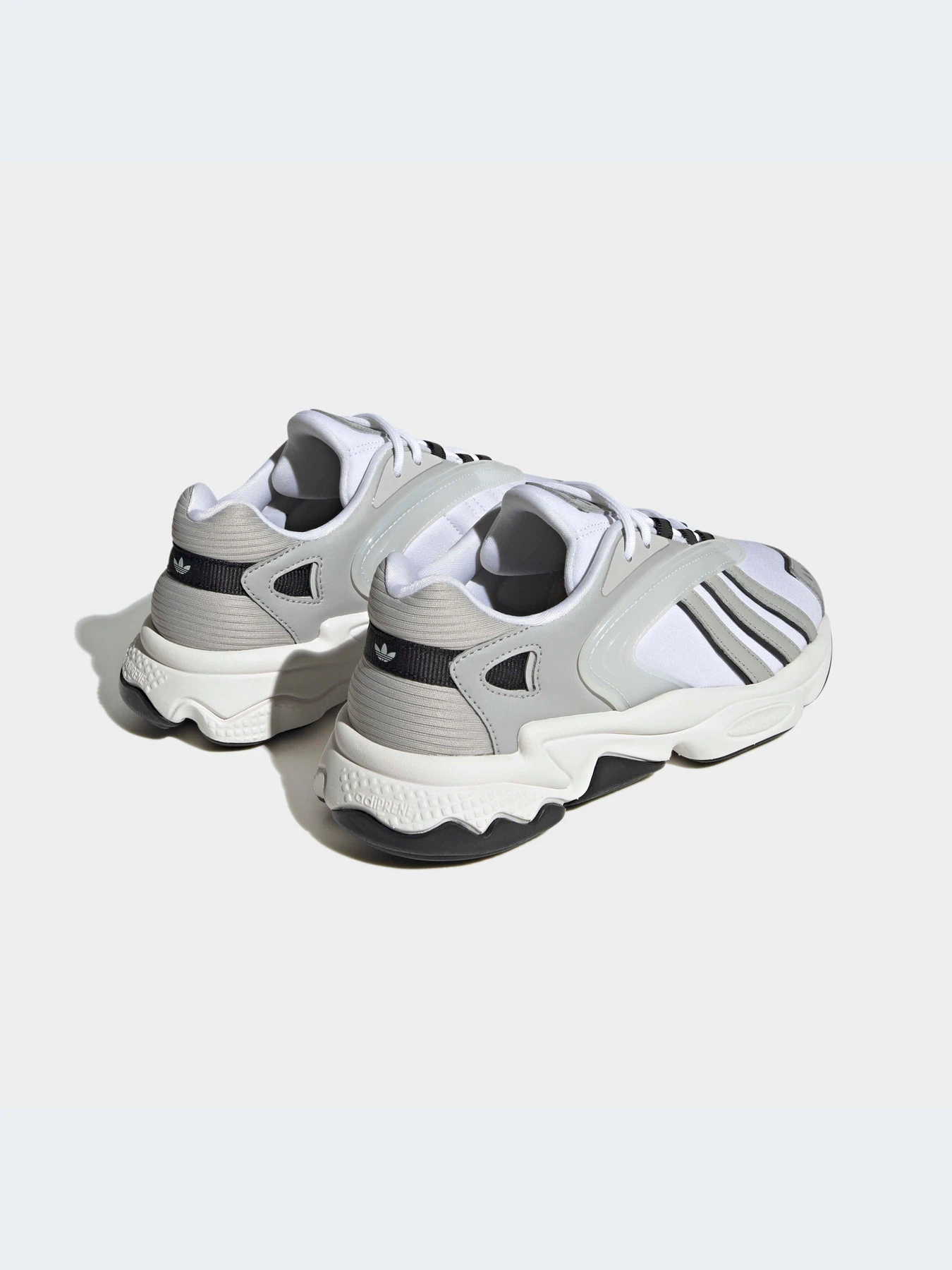 Кроссовки Adidas Ozweego модель HQ6765 Кроссовки Adidas Ozweego модель HQ6765 Фото