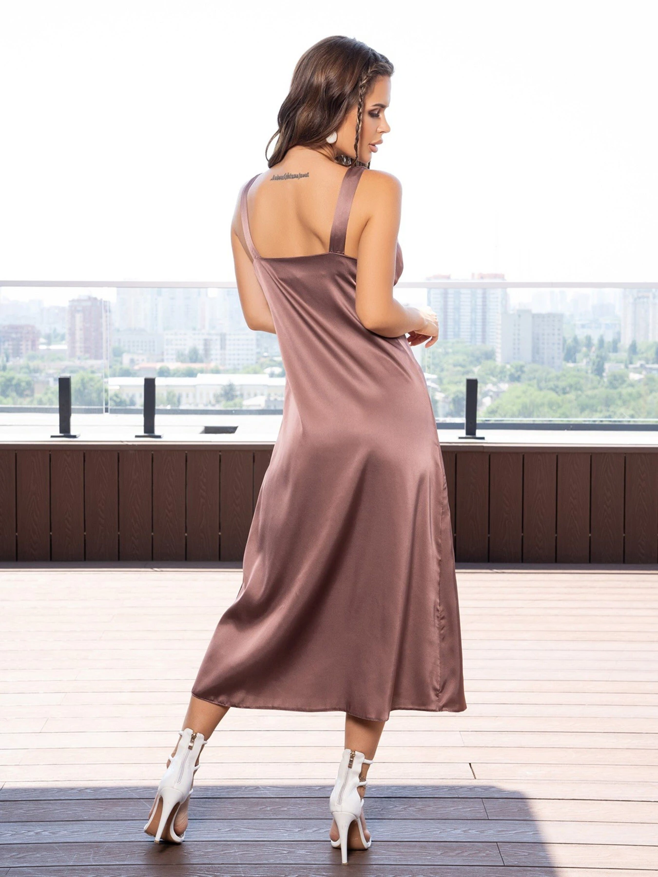 Сукні ISSA Plus модель 14122_brown Сукні ISSA Plus модель 14122_brown Фото