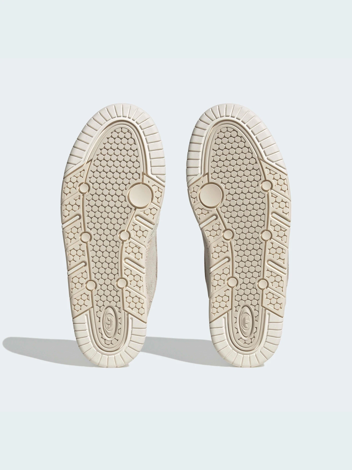 Кроссовки Adidas модель FZ6063 Кроссовки Adidas модель FZ6063 Фото