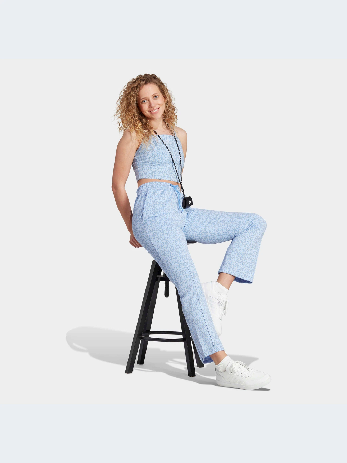 Брюки Adidas Graphics модель IC5721 Брюки Adidas Graphics модель IC5721 Фото