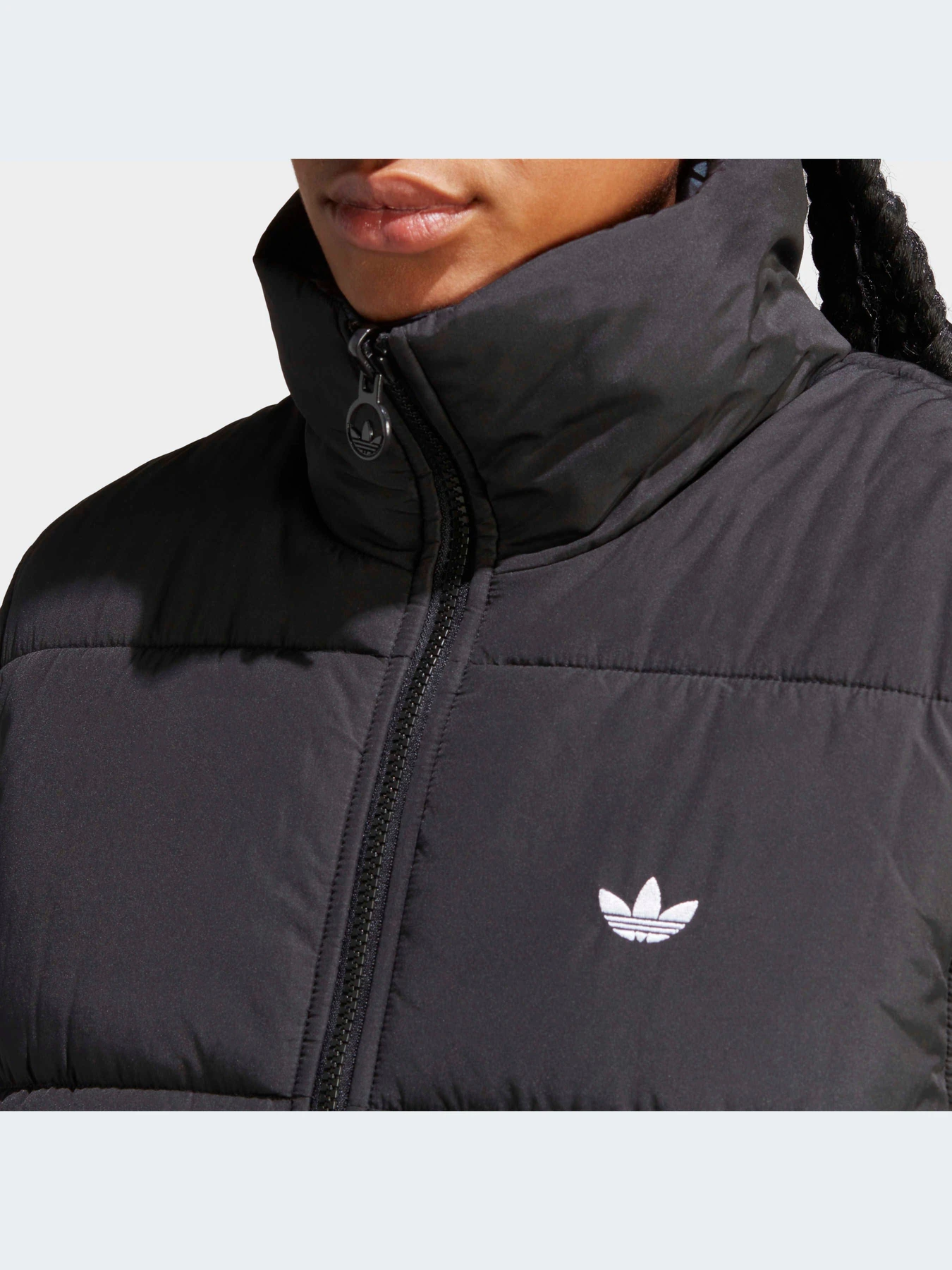 Куртки и дубленки Adidas модель IJ8187 Куртки и дубленки Adidas модель IJ8187 Фото