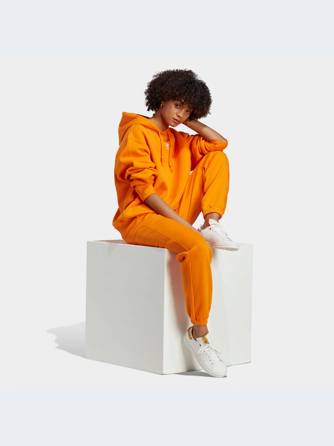 Брюки Adidas модель IK7689 Брюки Adidas модель IK7689 Фото