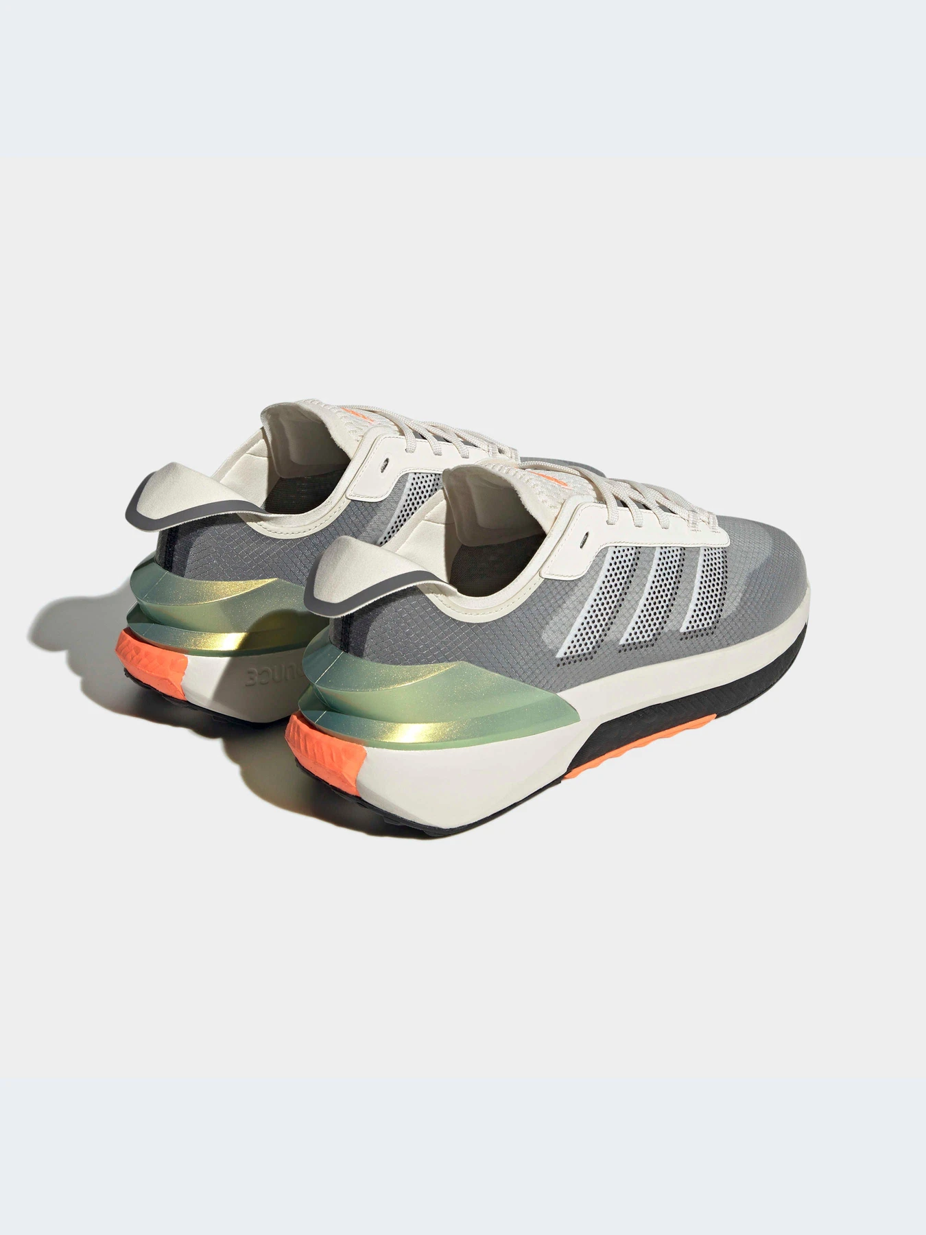 Кроссовки Adidas AVRYN модель HP5973 Кроссовки Adidas AVRYN модель HP5973 Фото