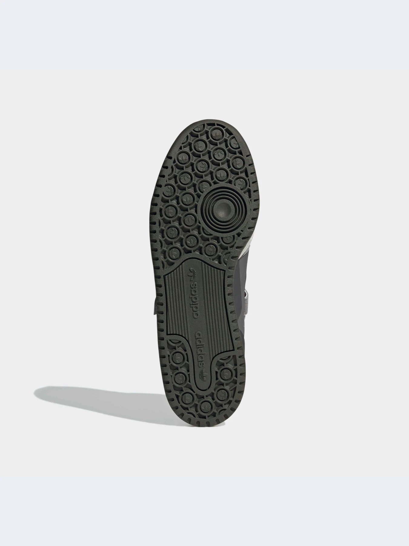 Кроссовки Adidas Forum модель ID4328 Кроссовки Adidas Forum модель ID4328 Фото