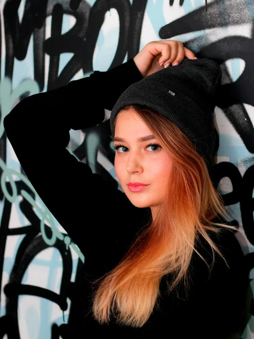 Шапки та кепки Without модель 8042523 Фото