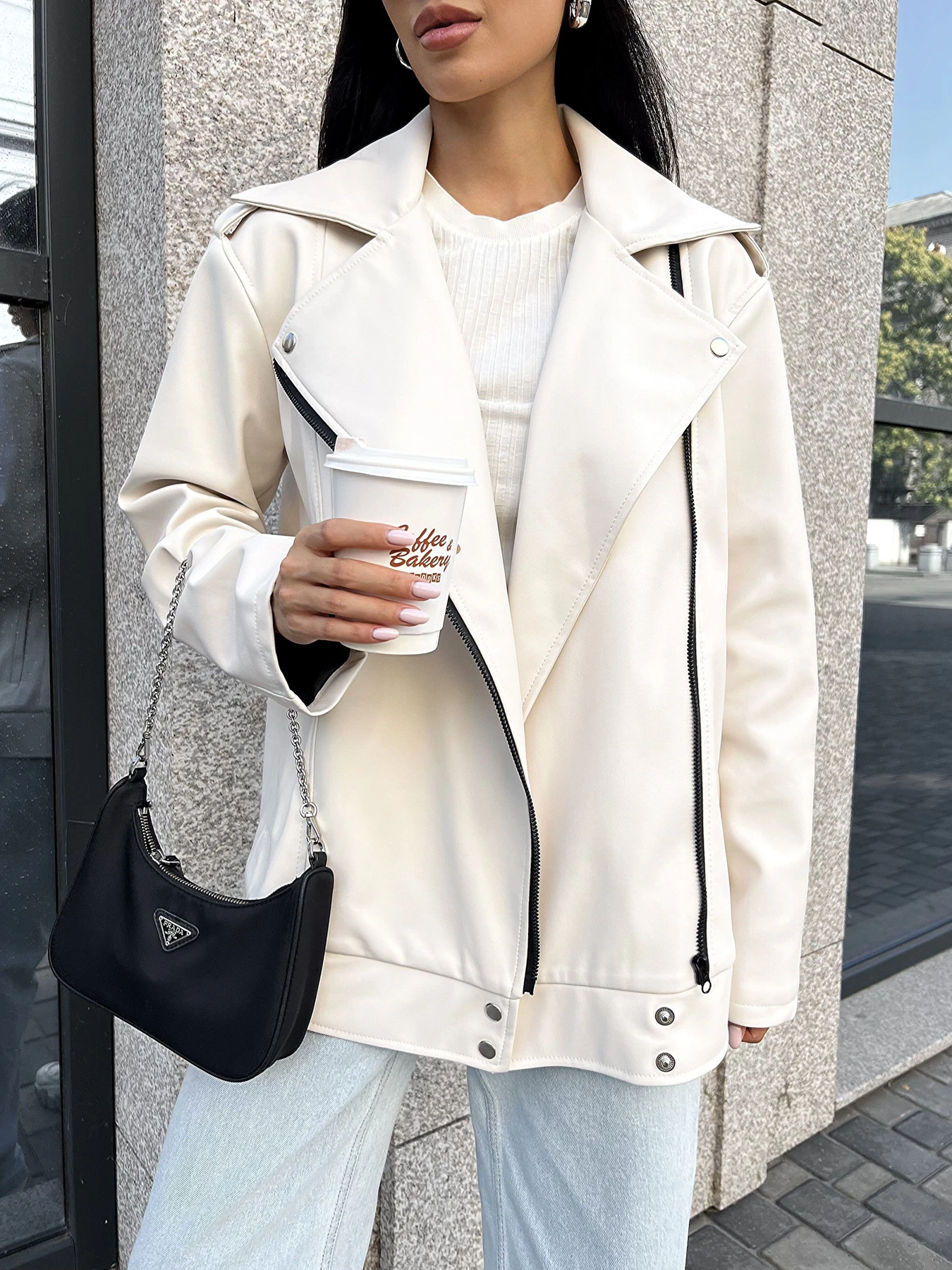 Куртки та дублянки Jadone Fashion модель Kurtka_Derbi_bila Фото