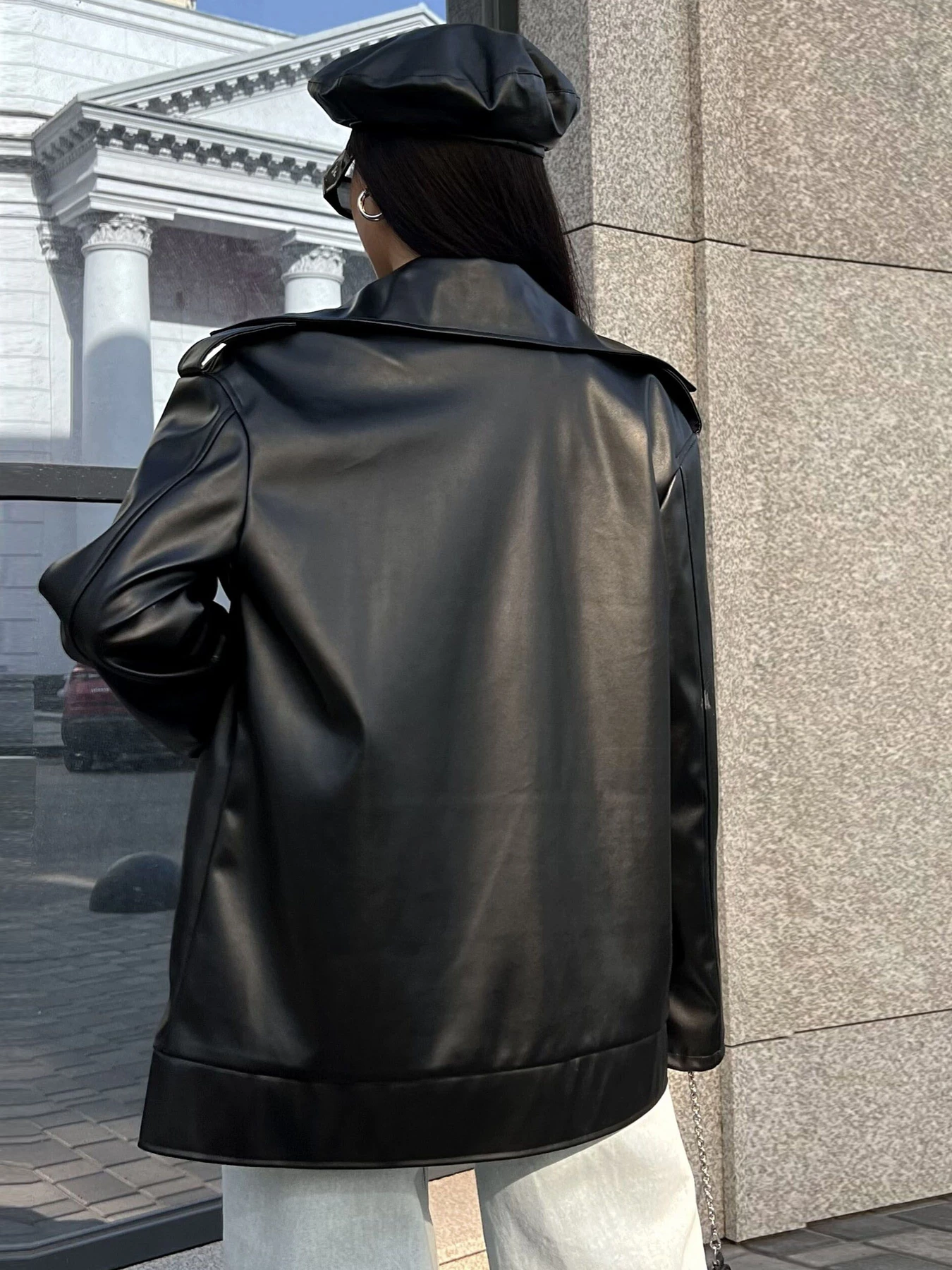 Куртки та дублянки Jadone Fashion модель Kurtka_Derbi_chorn Фото