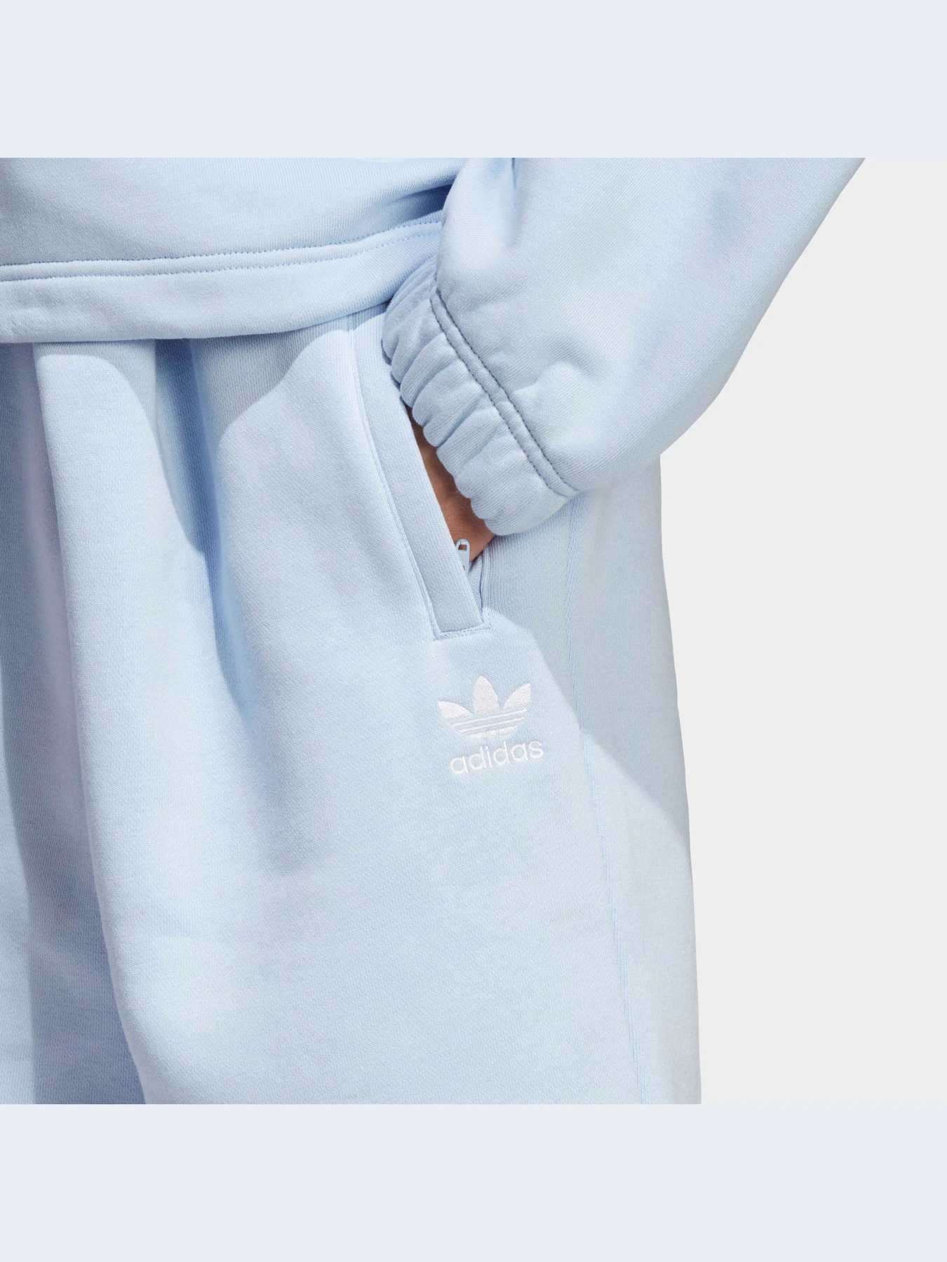 Шорти Adidas модель IB2017 Шорти Adidas модель IB2017 Фото