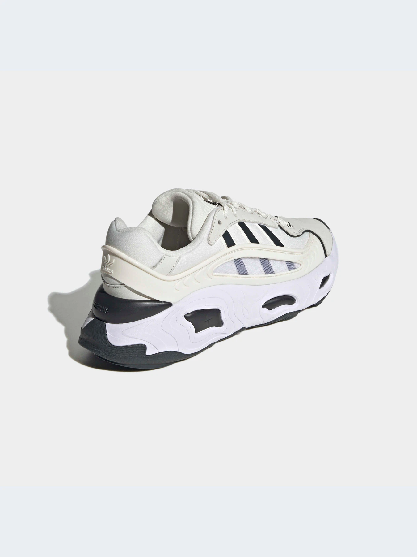 Кроссовки Adidas Ozweego модель HP6362 Кроссовки Adidas Ozweego модель HP6362 Фото