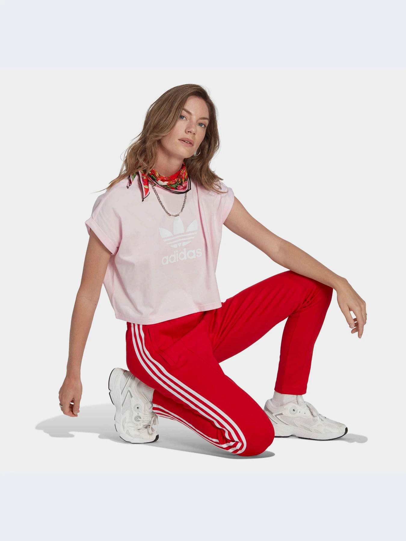 Брюки Adidas Adicolor модель IB5917 Брюки Adidas Adicolor модель IB5917 Фото