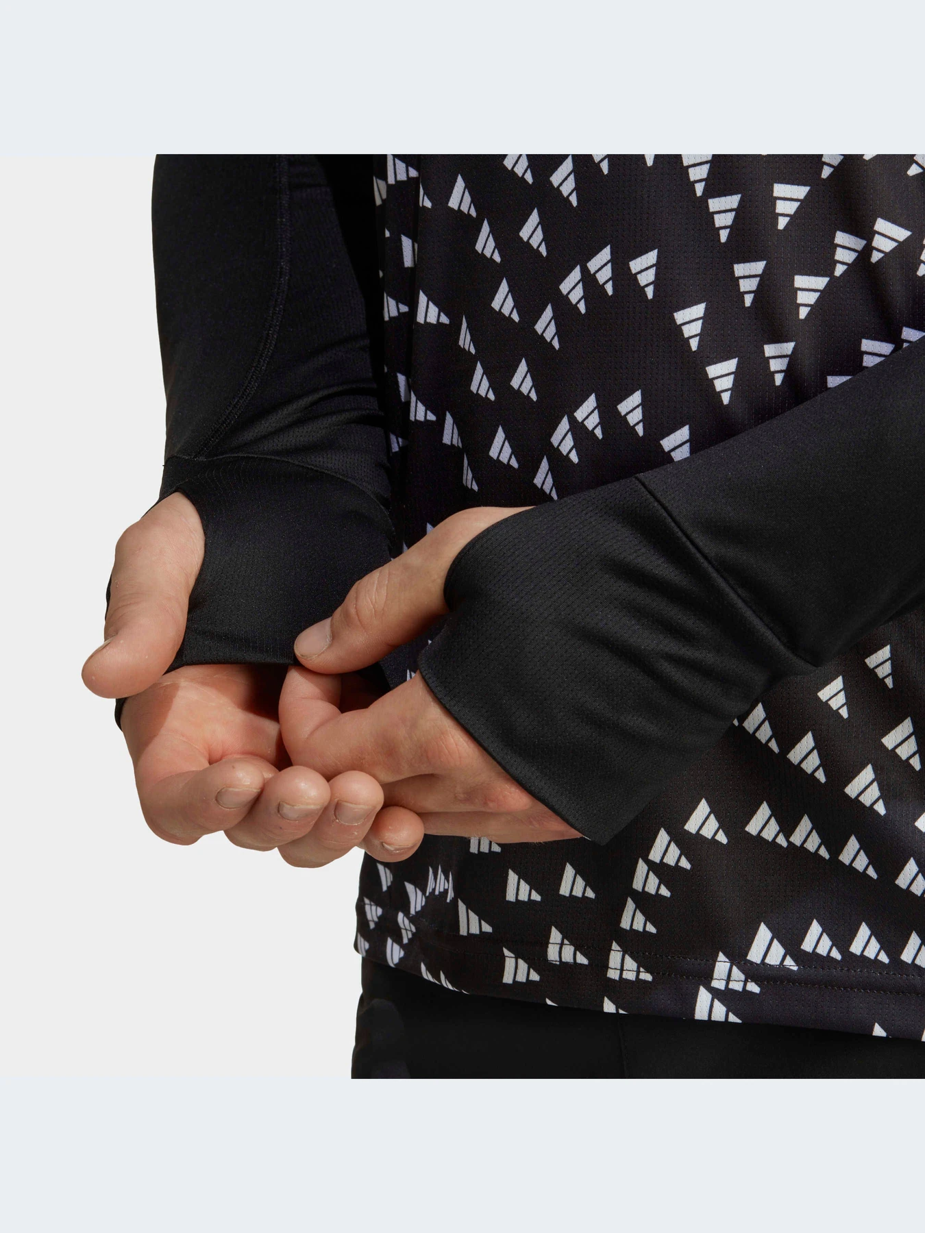 Худи и свитшоты Adidas Graphics модель HN0798 Худи и свитшоты Adidas Graphics модель HN0798 Фото