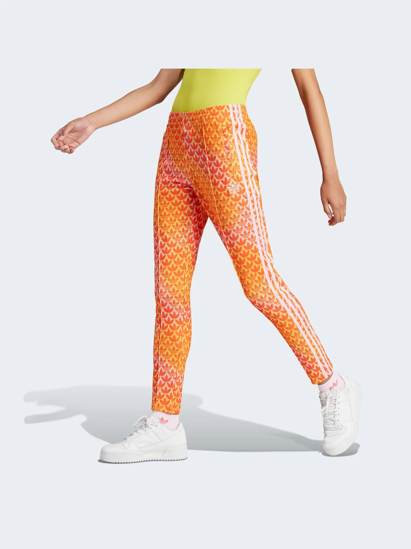 Брюки Adidas Graphics модель IJ6004 Брюки Adidas Graphics модель IJ6004 Фото