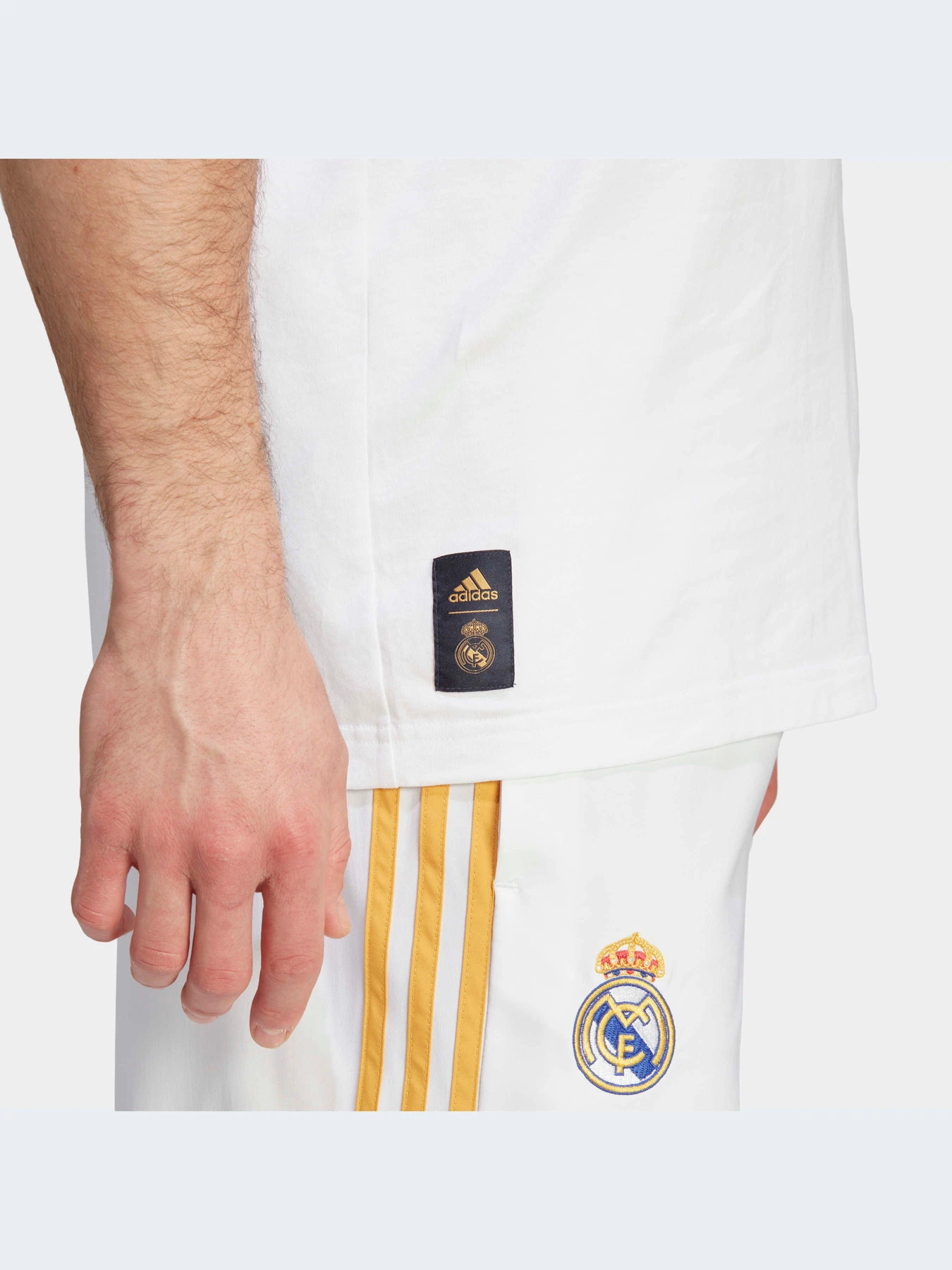 Футболки и поло Adidas модель HY0625 Футболки и поло Adidas модель HY0625 Фото