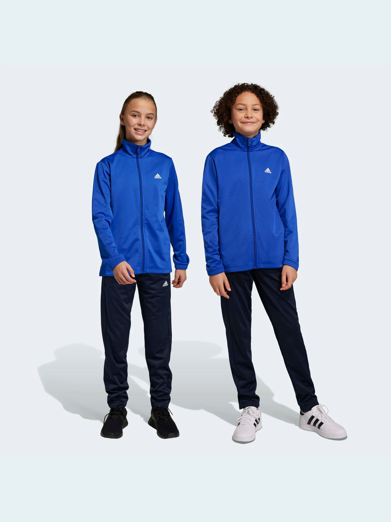 Костюмы Adidas модель HR6408 Костюмы Adidas модель HR6408 Фото