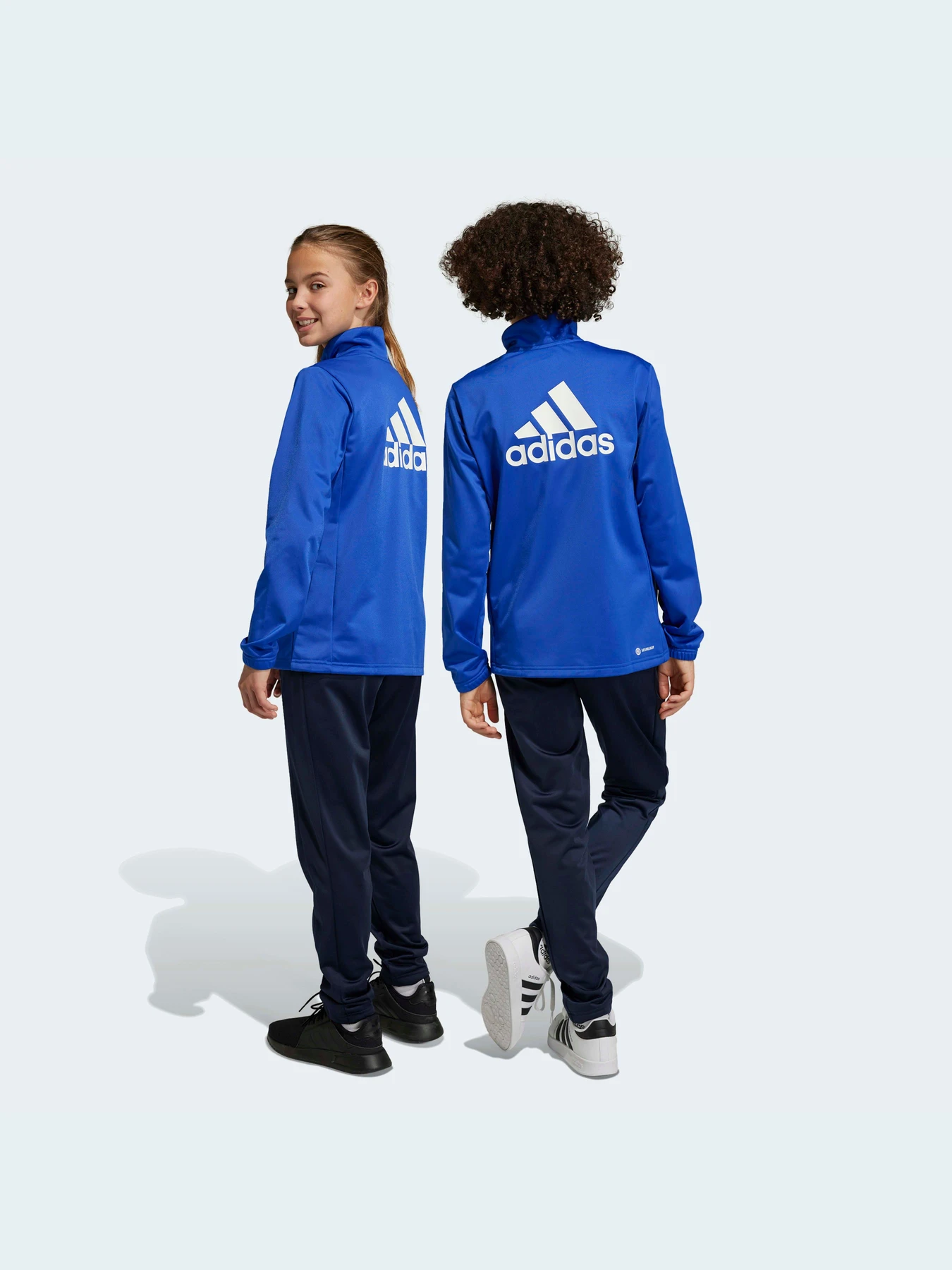 Костюмы Adidas модель HR6408 Костюмы Adidas модель HR6408 Фото