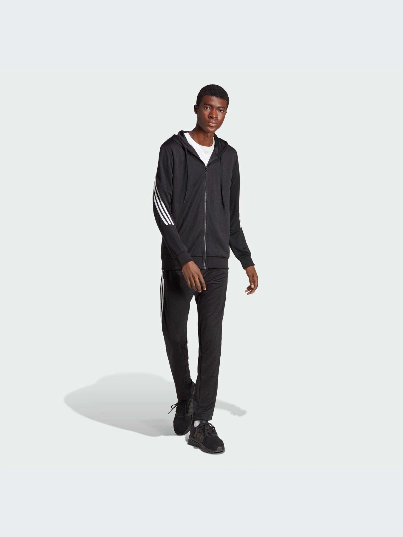 Костюмы Adidas 3 Stripes модель IC6767 Костюмы Adidas 3 Stripes модель IC6767 Фото