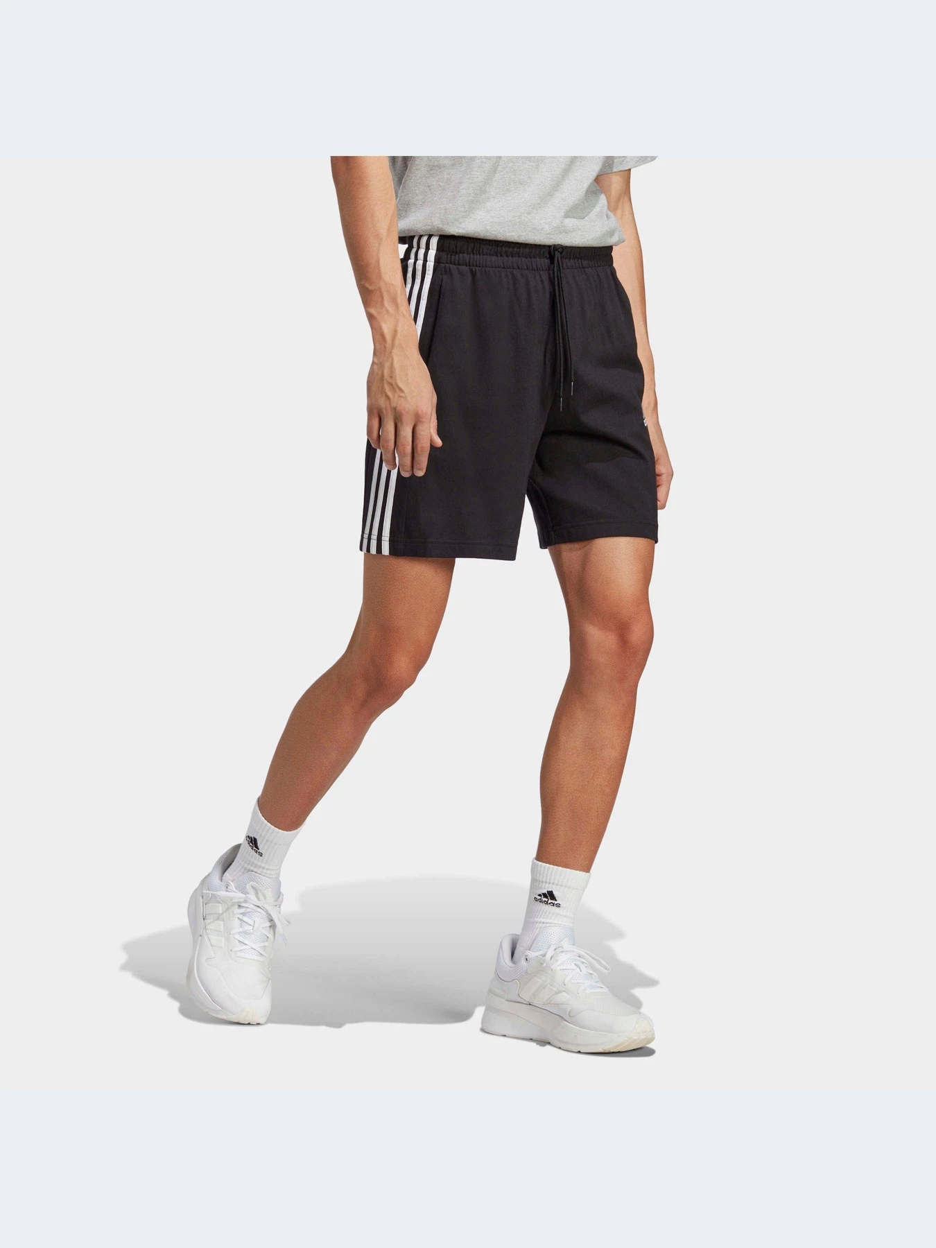 Шорты Adidas модель IC9378 Шорты Adidas модель IC9378 Фото