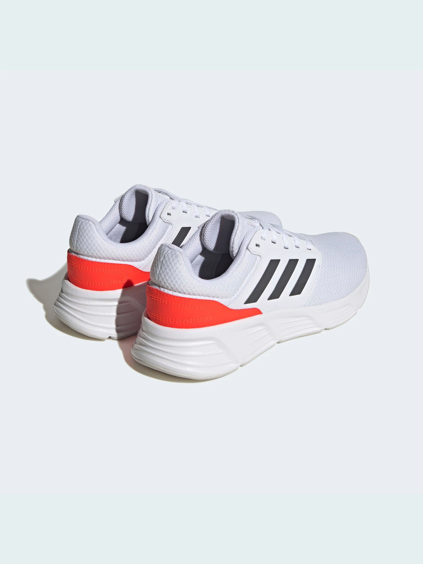 Кроссовки Adidas Galaxy модель HP2419 Кроссовки Adidas Galaxy модель HP2419 Фото