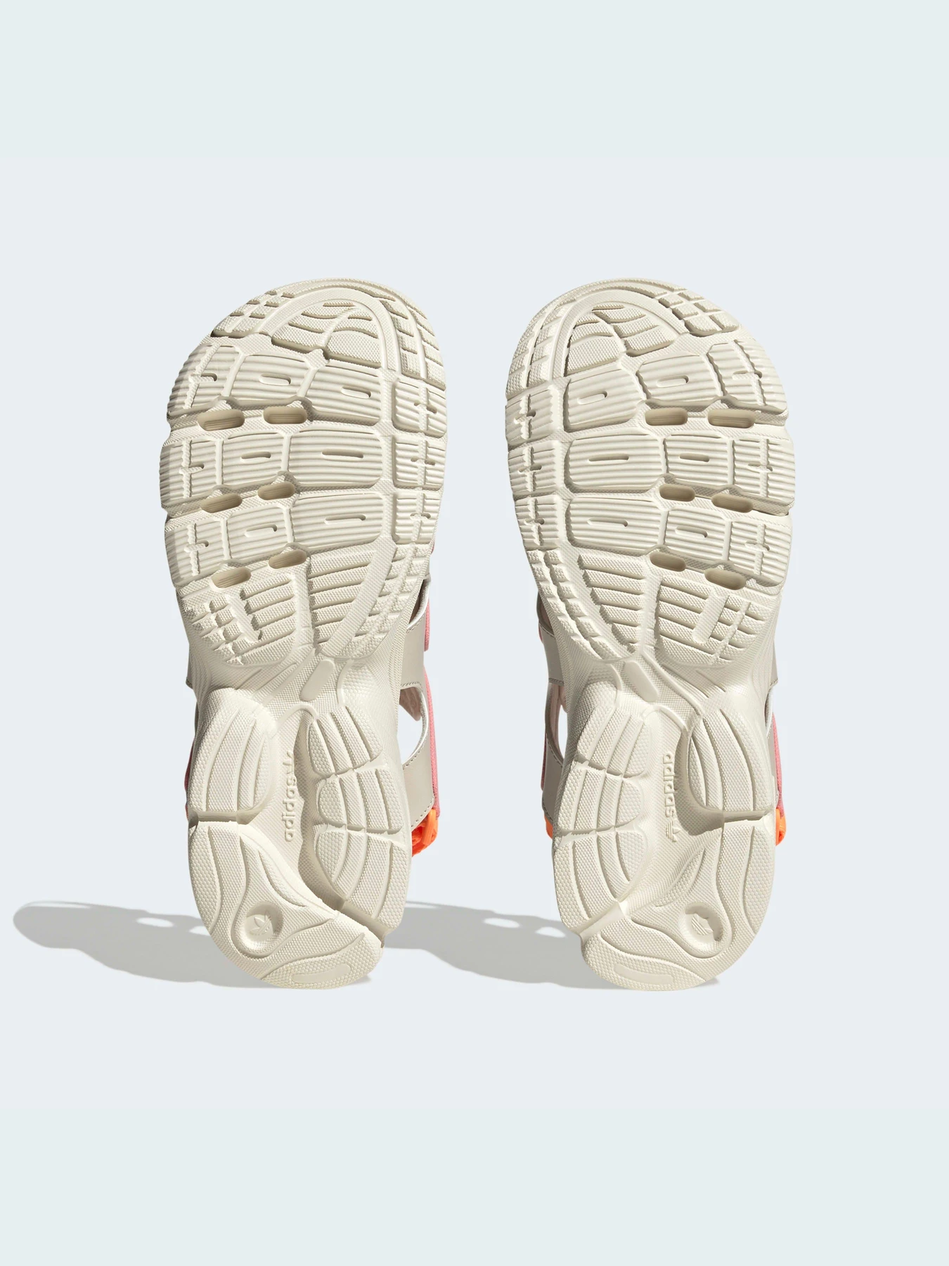 Сандалии Adidas модель HP9570 Сандалии Adidas модель HP9570 Фото