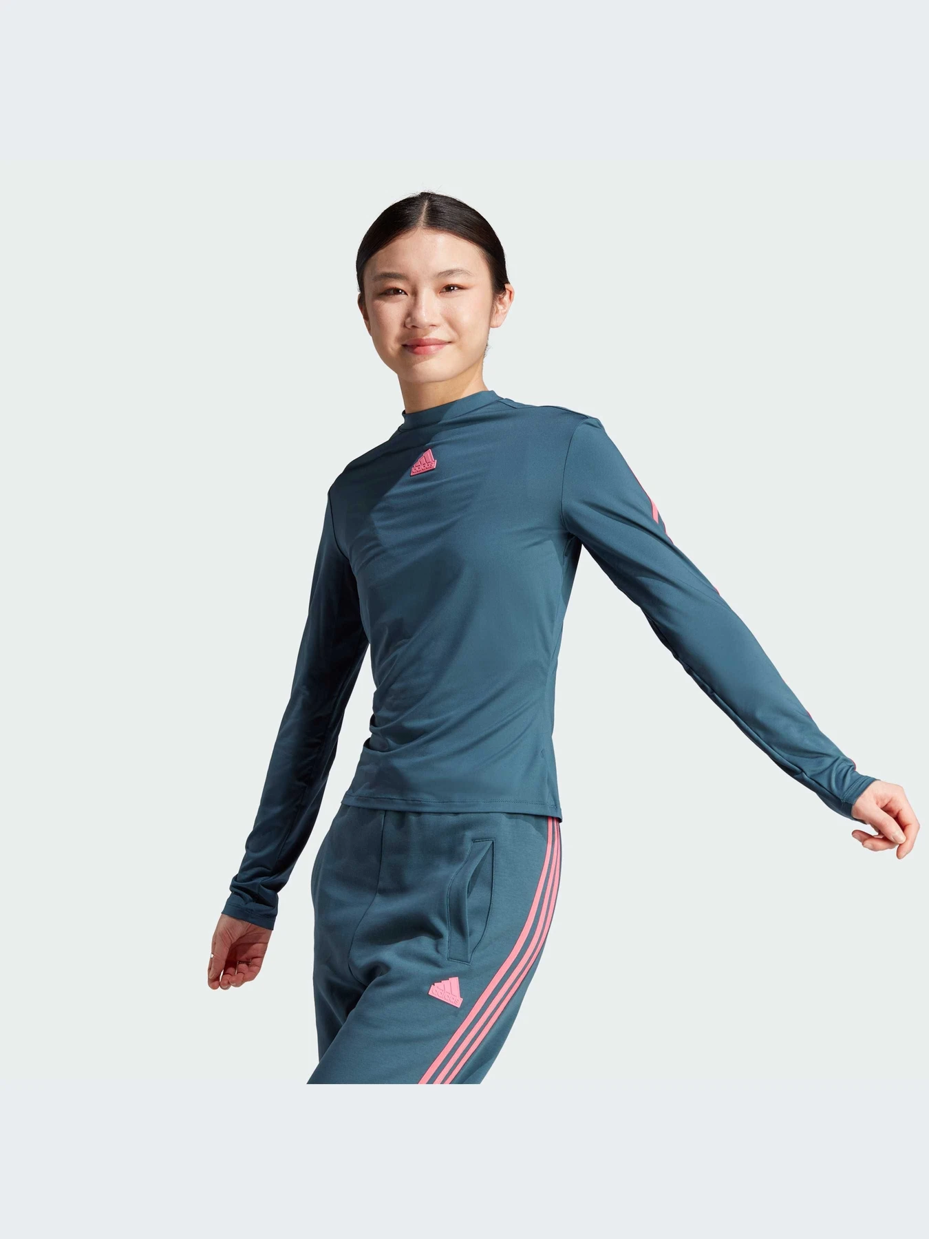 Худі та світшоти Adidas 3 Stripes модель IU3073 Фото