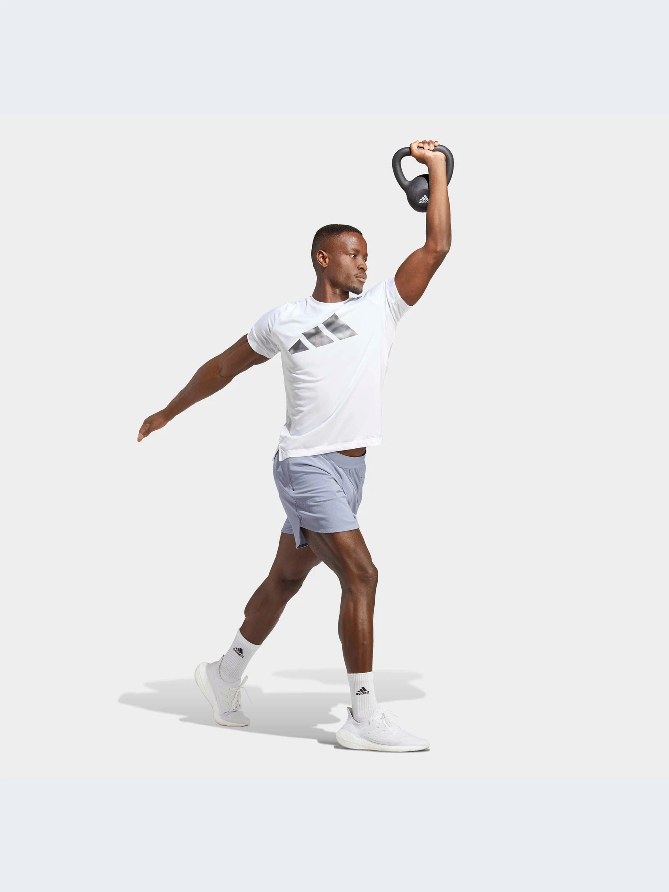 Шорты Adidas модель IC2036 Фото
