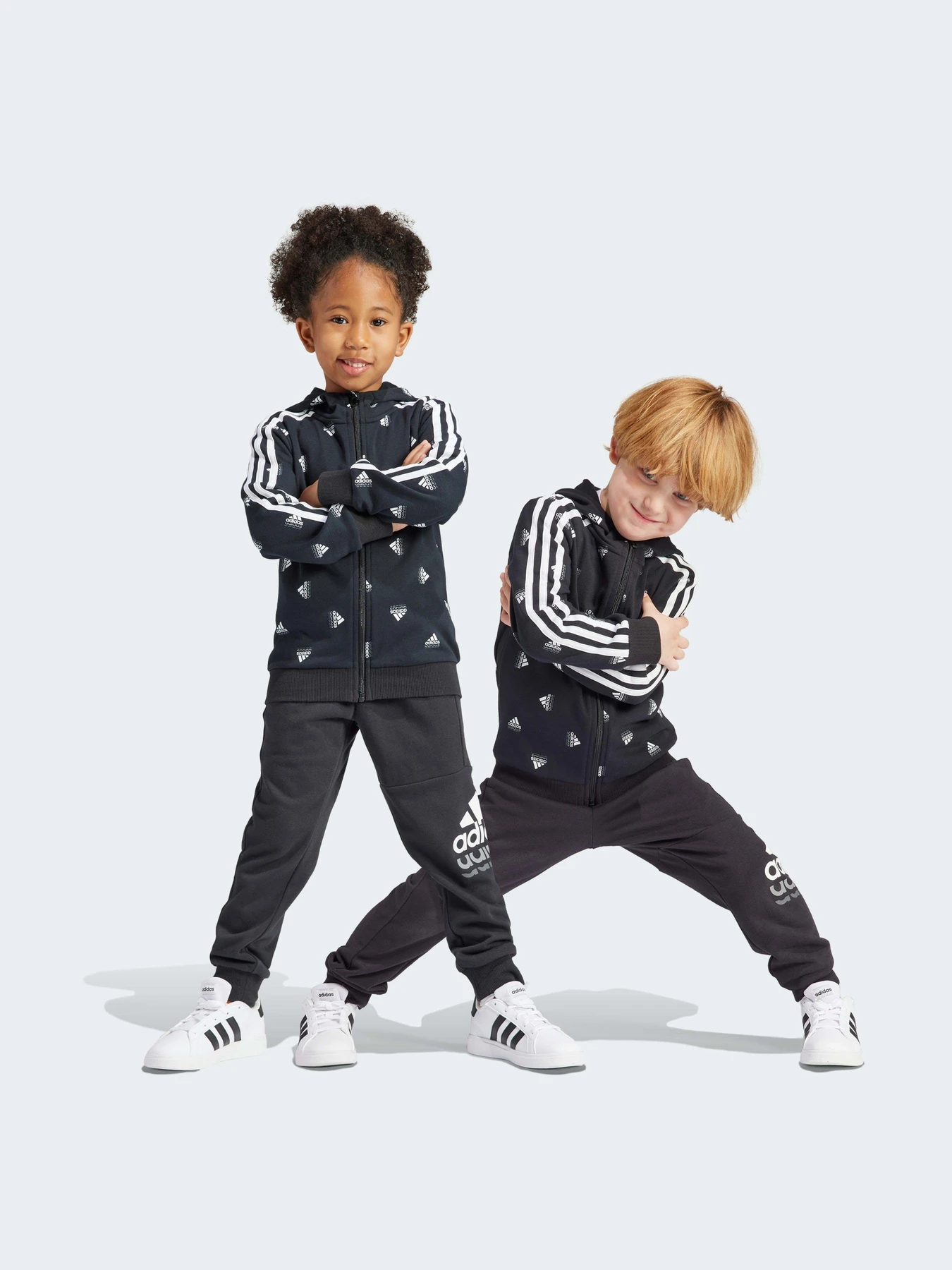 Костюмы Adidas модель HR5907 Костюмы Adidas модель HR5907 Фото