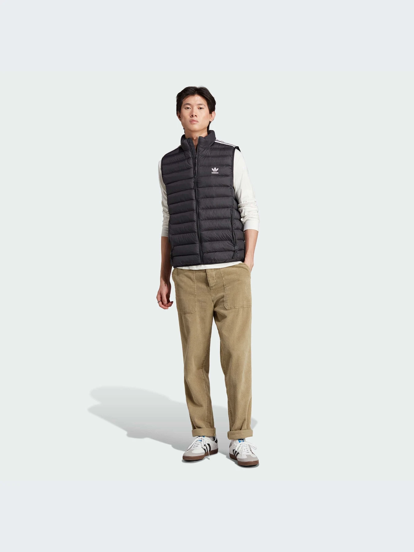 Куртки та дублянки Adidas модель HZ0686 Куртки та дублянки Adidas модель HZ0686 Фото