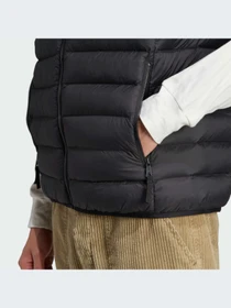 Куртки та дублянки Adidas модель HZ0686 Фото