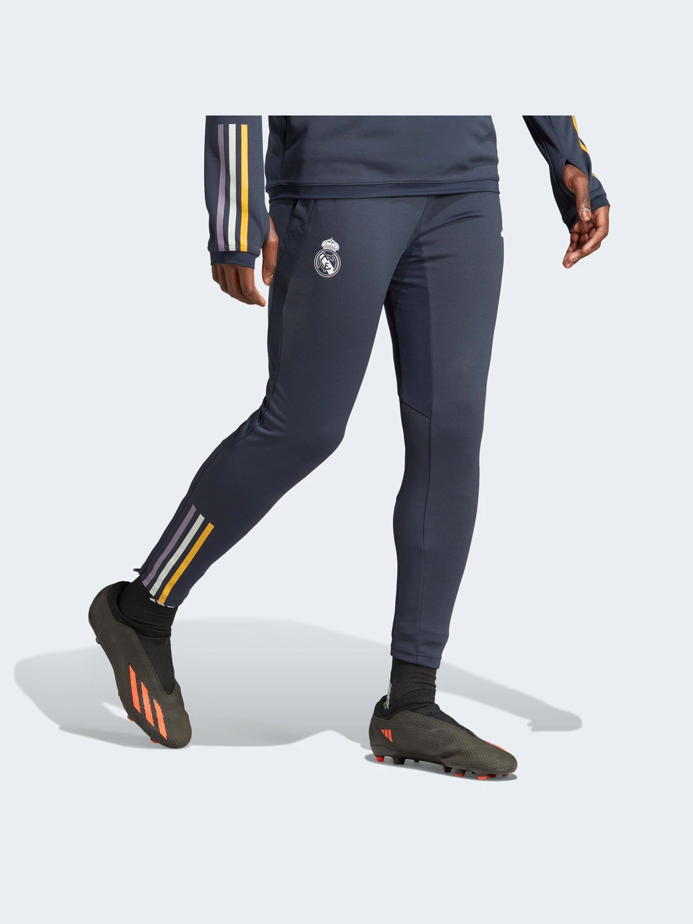Брюки Adidas модель IB0876 Брюки Adidas модель IB0876 Фото