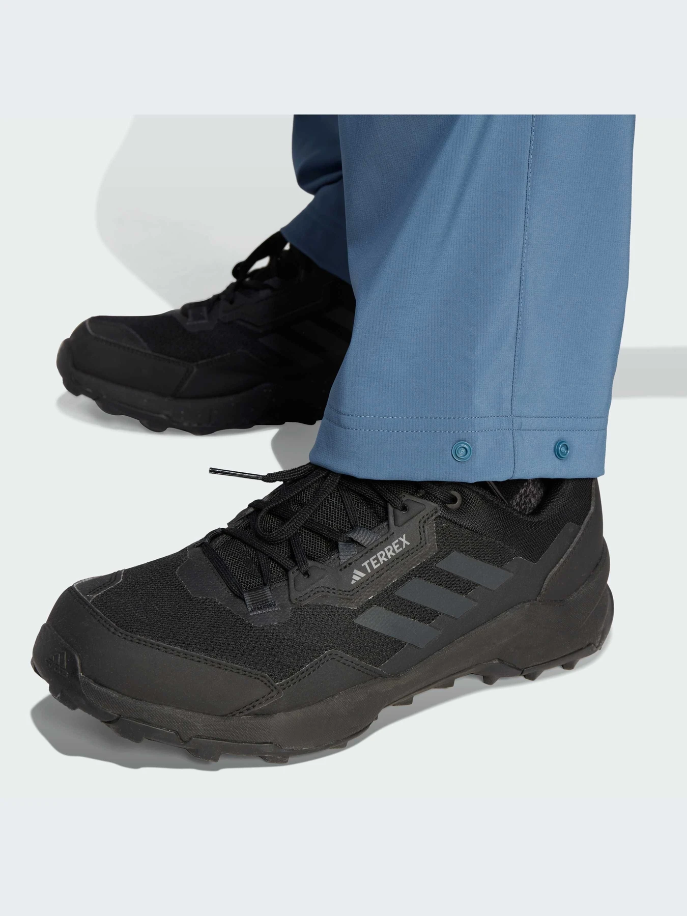 Брюки Adidas модель HZ9051 Брюки Adidas модель HZ9051 Фото