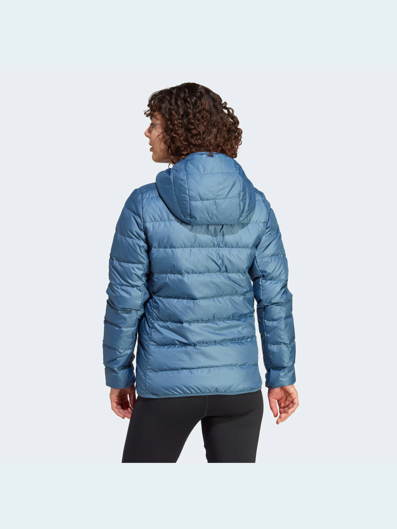 Куртки и дубленки Adidas модель IP6037 Куртки и дубленки Adidas модель IP6037 Фото