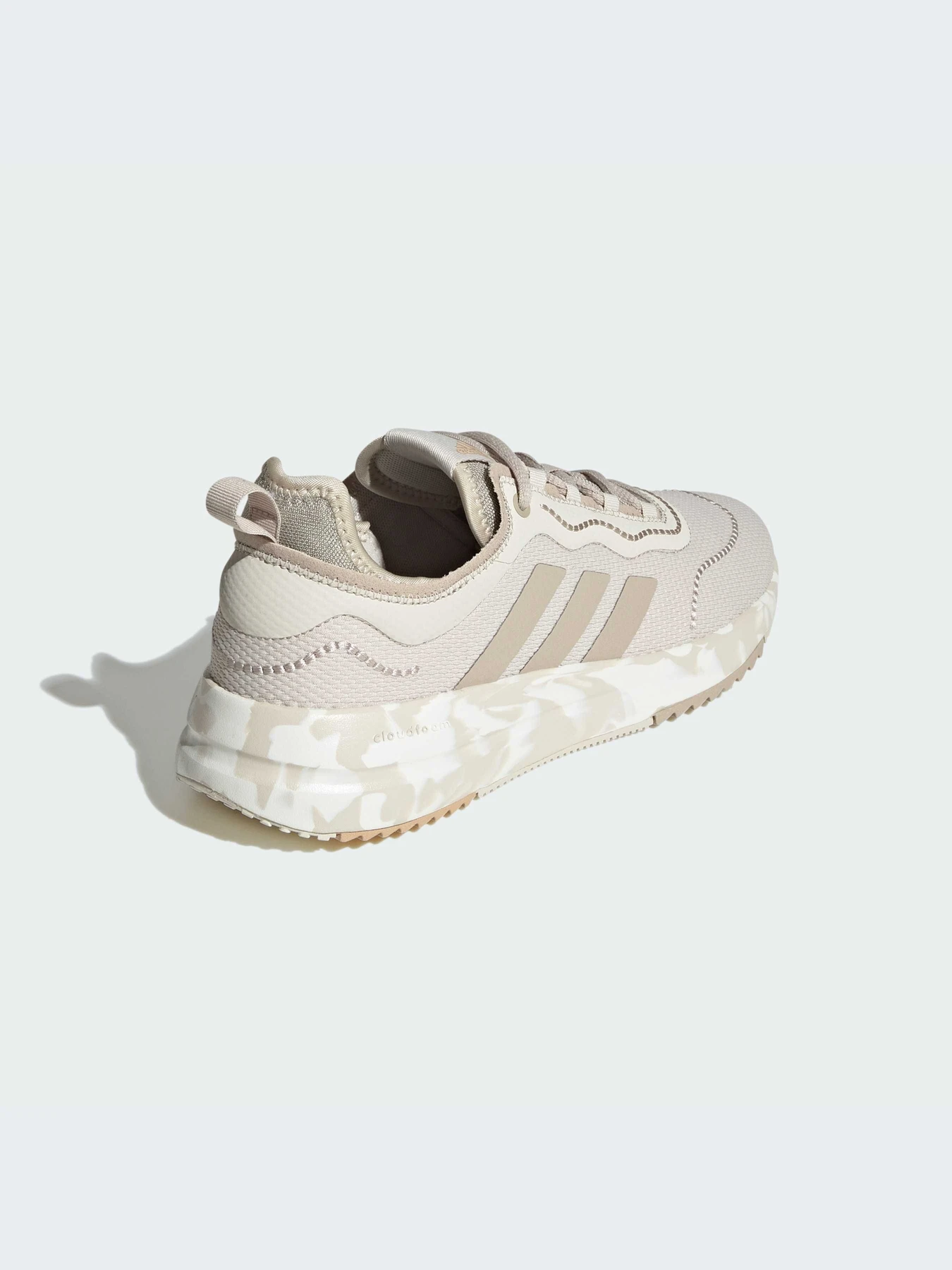 Кроссовки Adidas модель IE2019 Фото