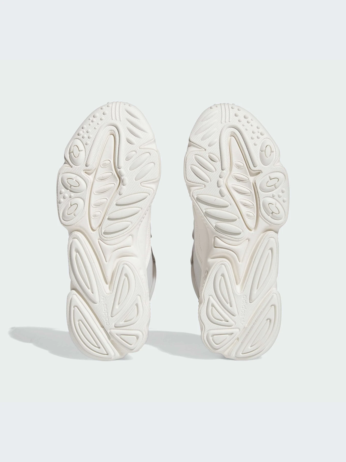 Кроссовки Adidas Ozweego модель IF5479 Кроссовки Adidas Ozweego модель IF5479 Фото