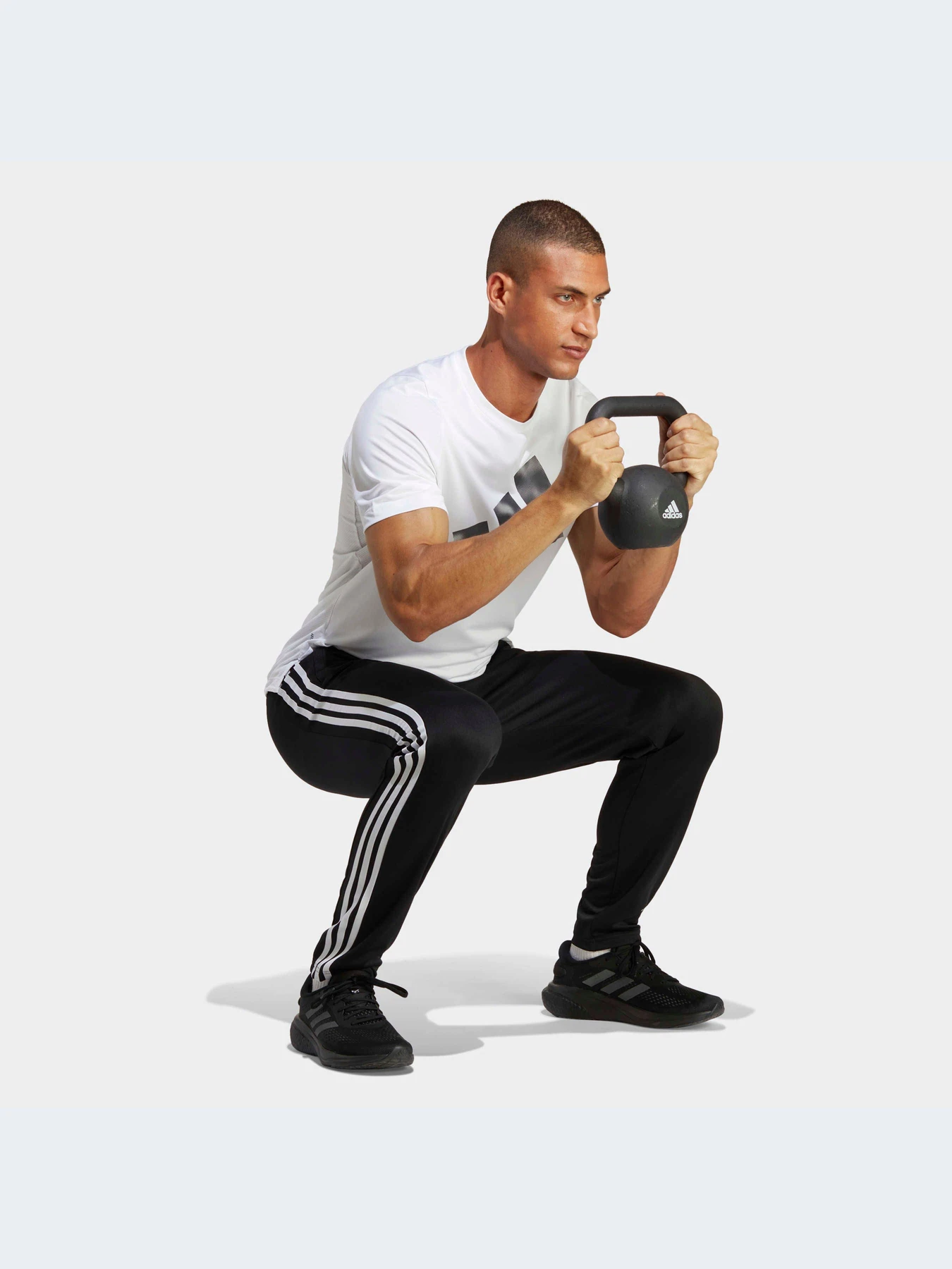 Брюки Adidas модель IB8168 Брюки Adidas модель IB8168 Фото