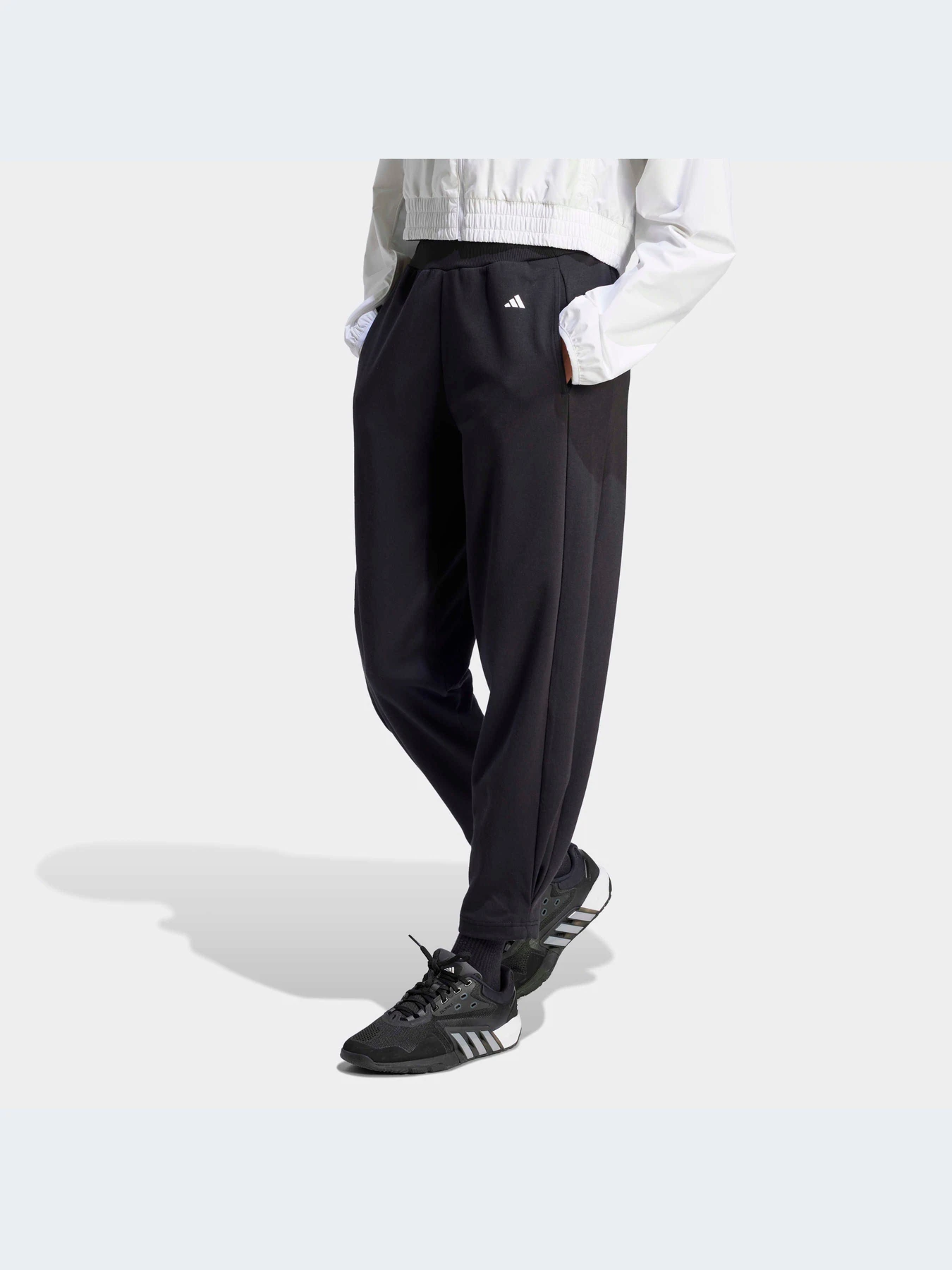 Брюки Adidas модель HY9238 Брюки Adidas модель HY9238 Фото