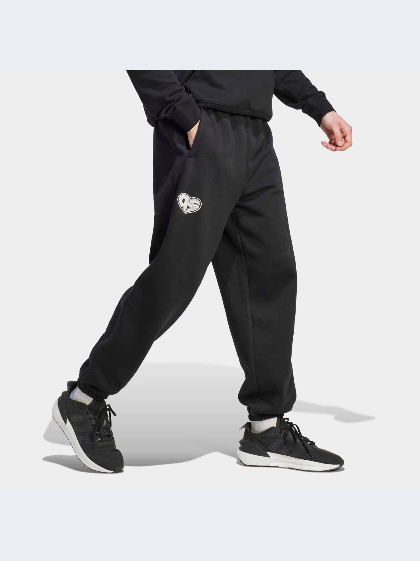 Брюки Adidas модель HY1288 Брюки Adidas модель HY1288 Фото