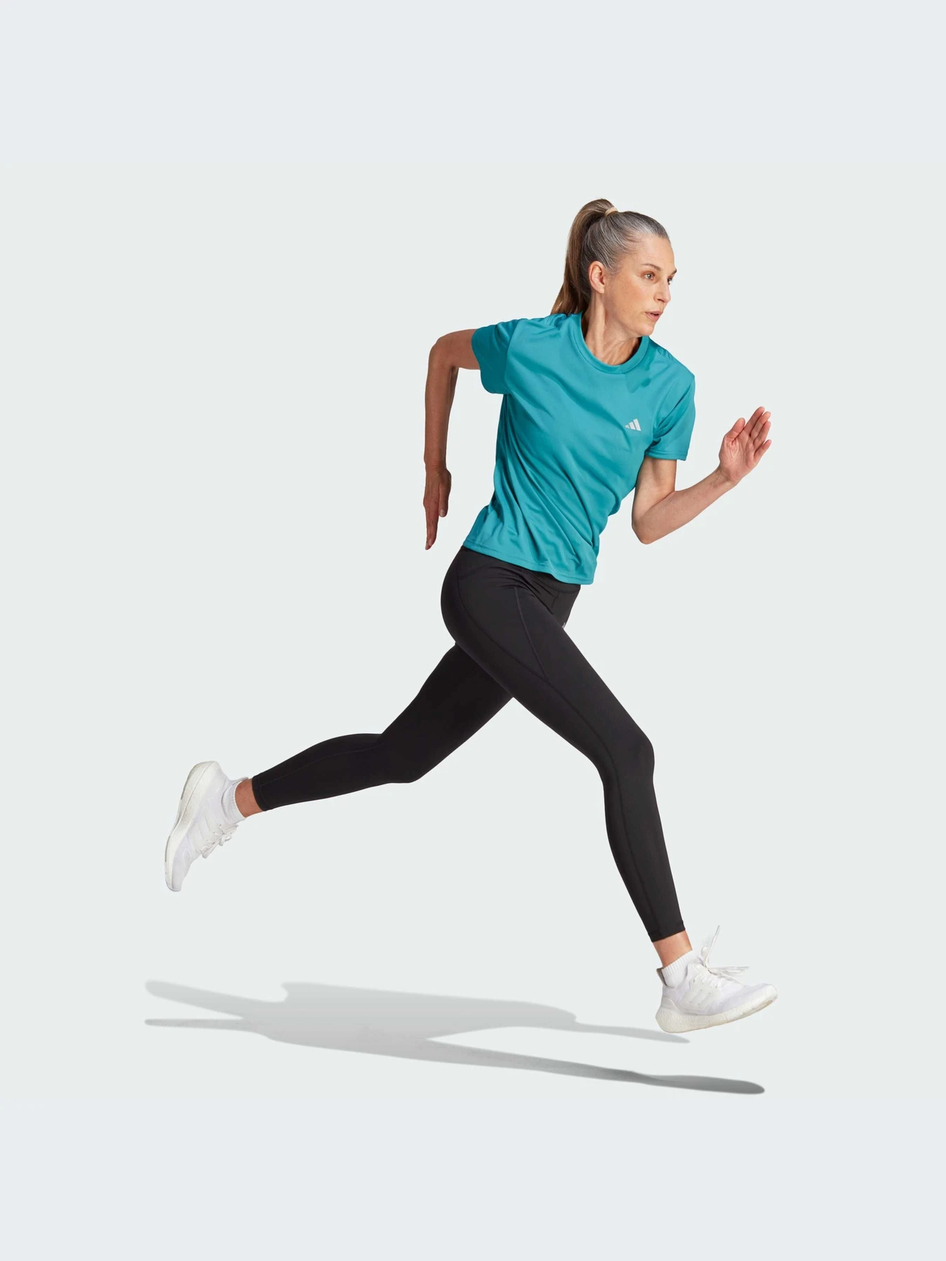 Футболки и поло Adidas модель IL8582 Футболки и поло Adidas модель IL8582 Фото