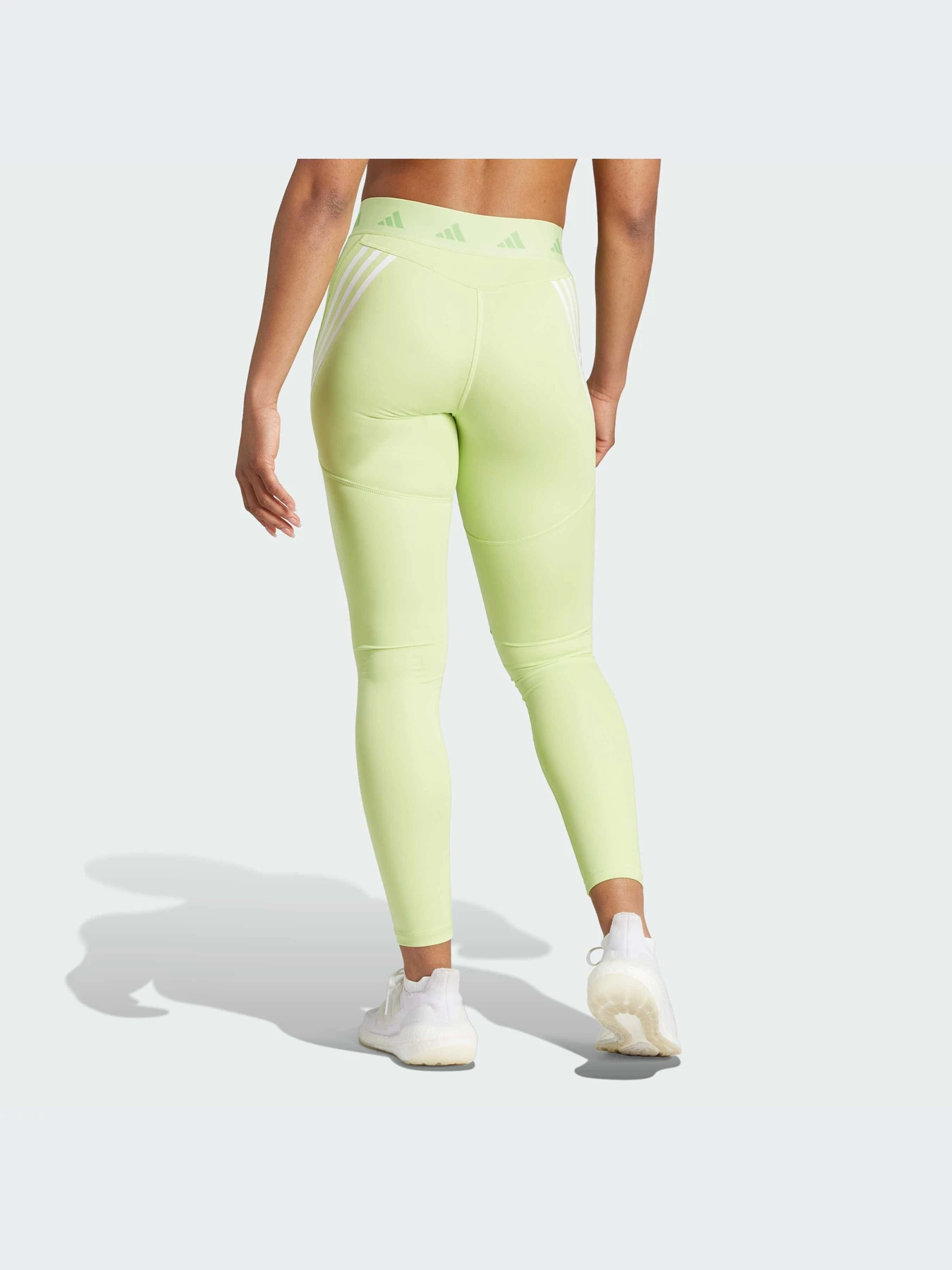 Брюки Adidas модель HY4148 Брюки Adidas модель HY4148 Фото