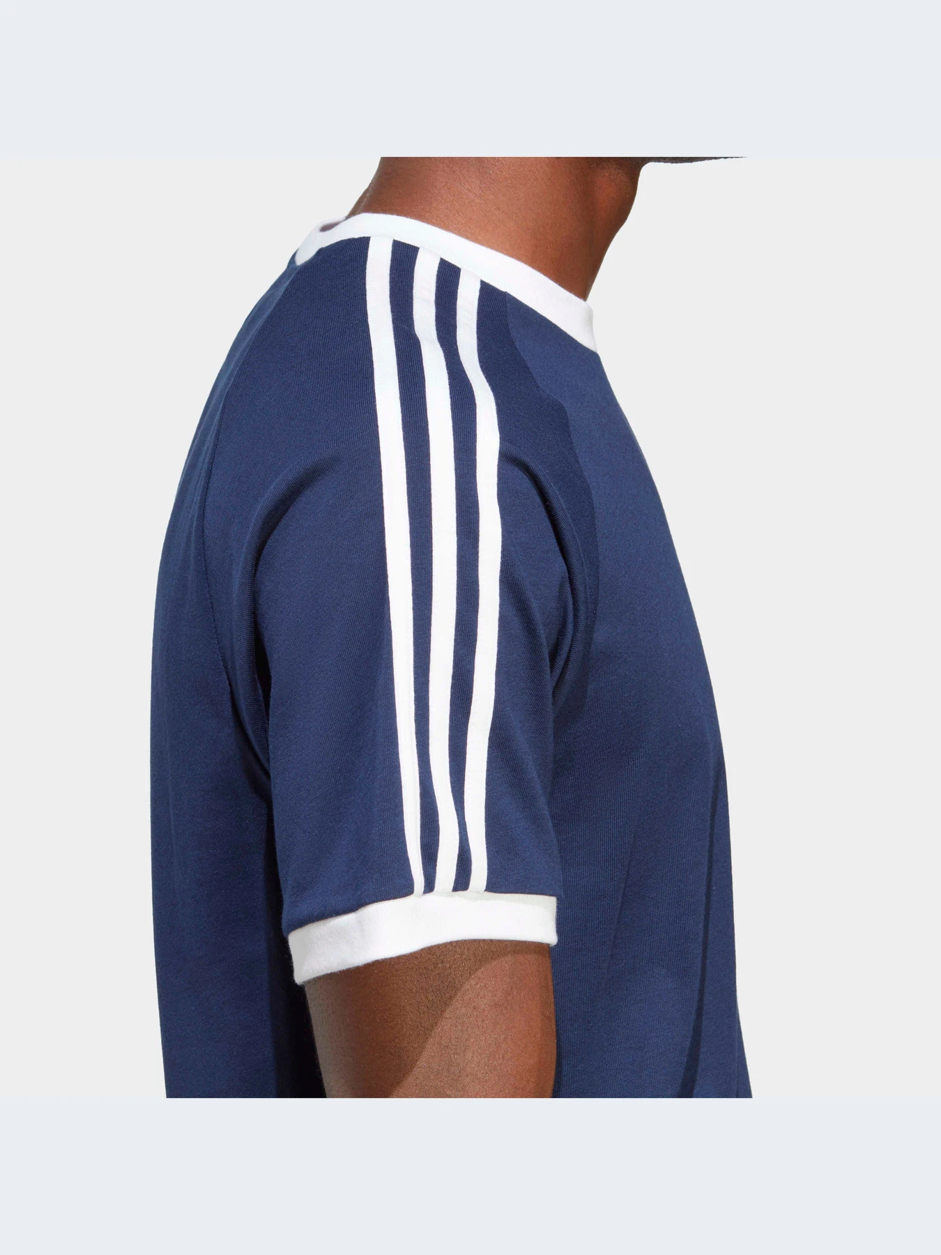 Футболки і поло Adidas Adicolor модель IA4850 Футболки і поло Adidas Adicolor модель IA4850 Фото