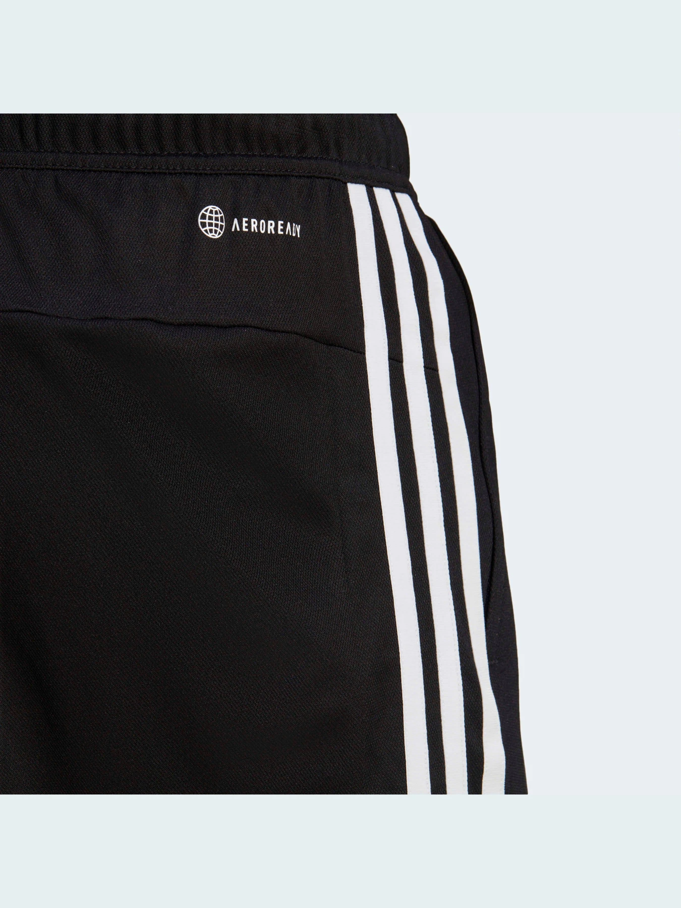 Шорты Adidas модель IB8243 Шорты Adidas модель IB8243 Фото