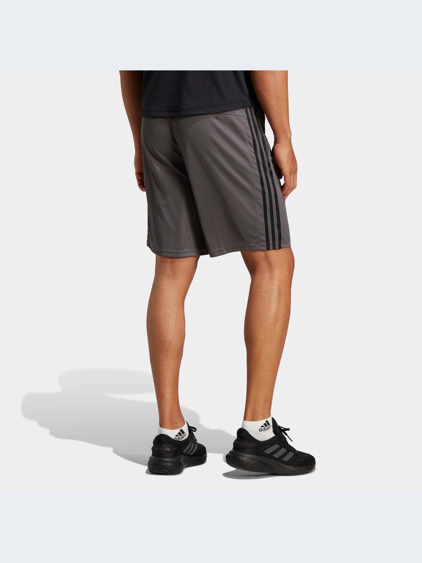 Шорты Adidas модель IB8245 Фото