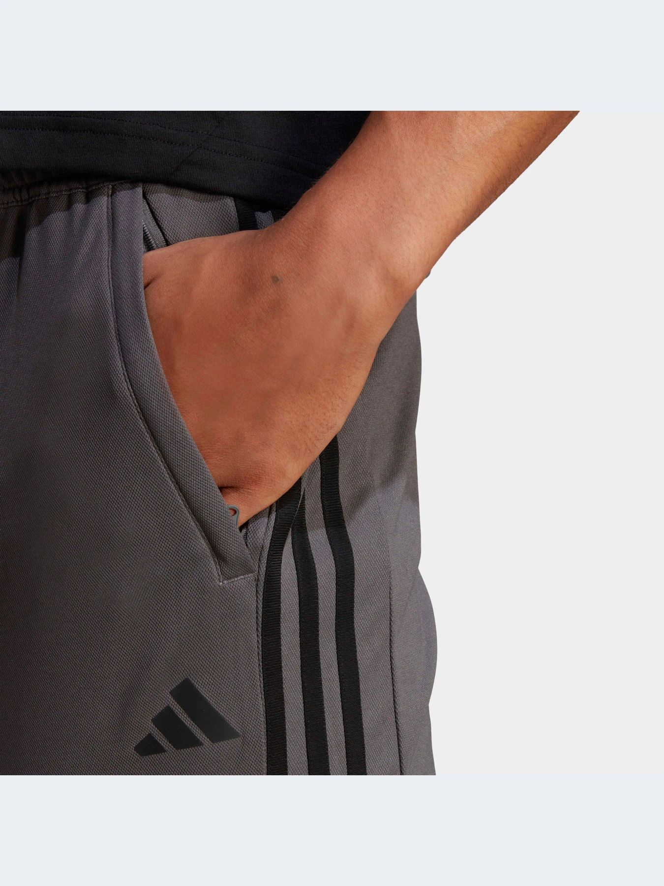 Шорты Adidas модель IB8245 Фото