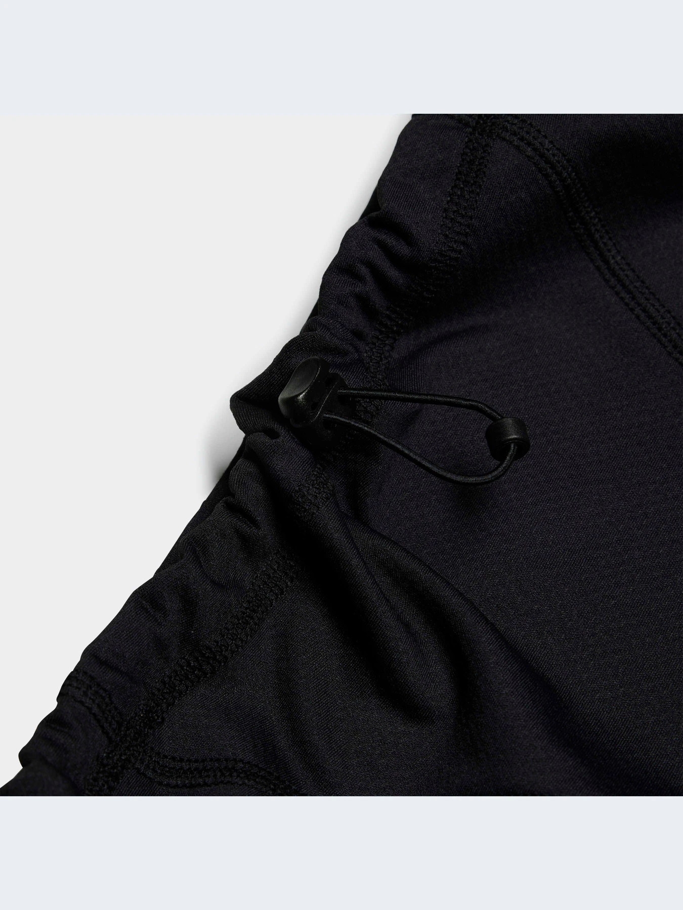 Шарфы и платки Adidas Tiro модель HS9757 Шарфы и платки Adidas Tiro модель HS9757 Фото