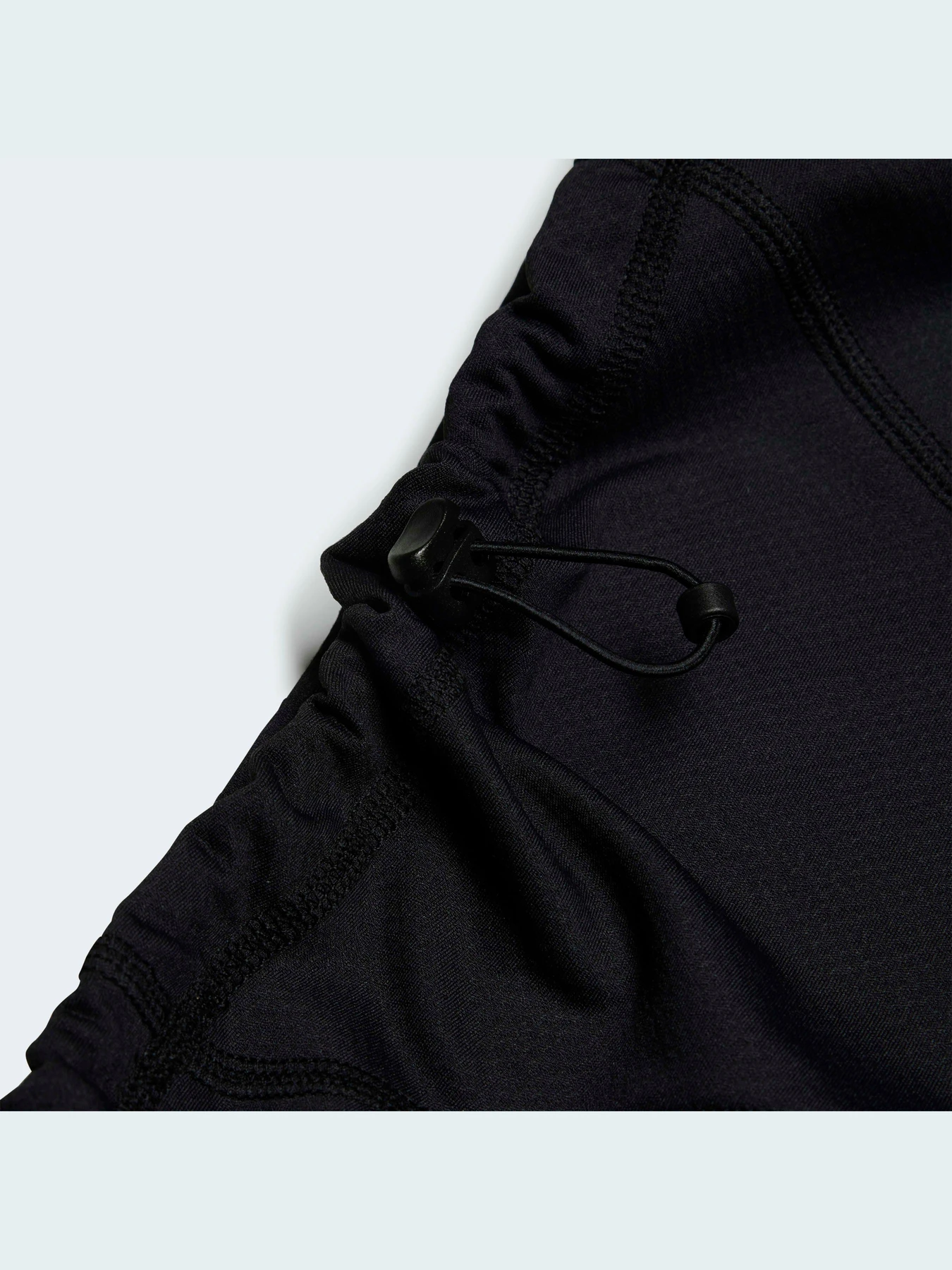 Шарфы и платки Adidas Tiro модель HS9757 Шарфы и платки Adidas Tiro модель HS9757 Фото