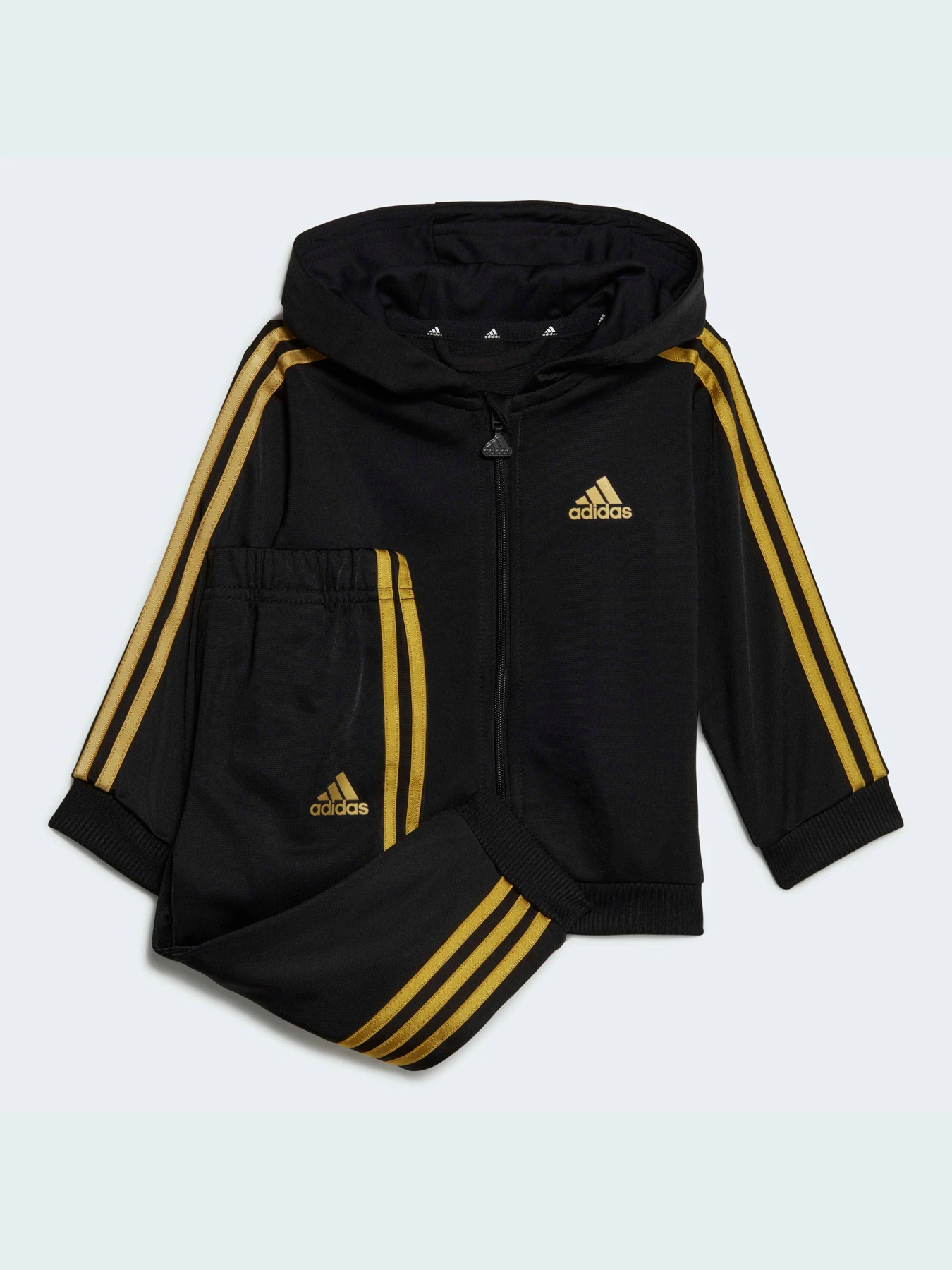 Костюмы Adidas модель HR5874 Костюмы Adidas модель HR5874 Фото
