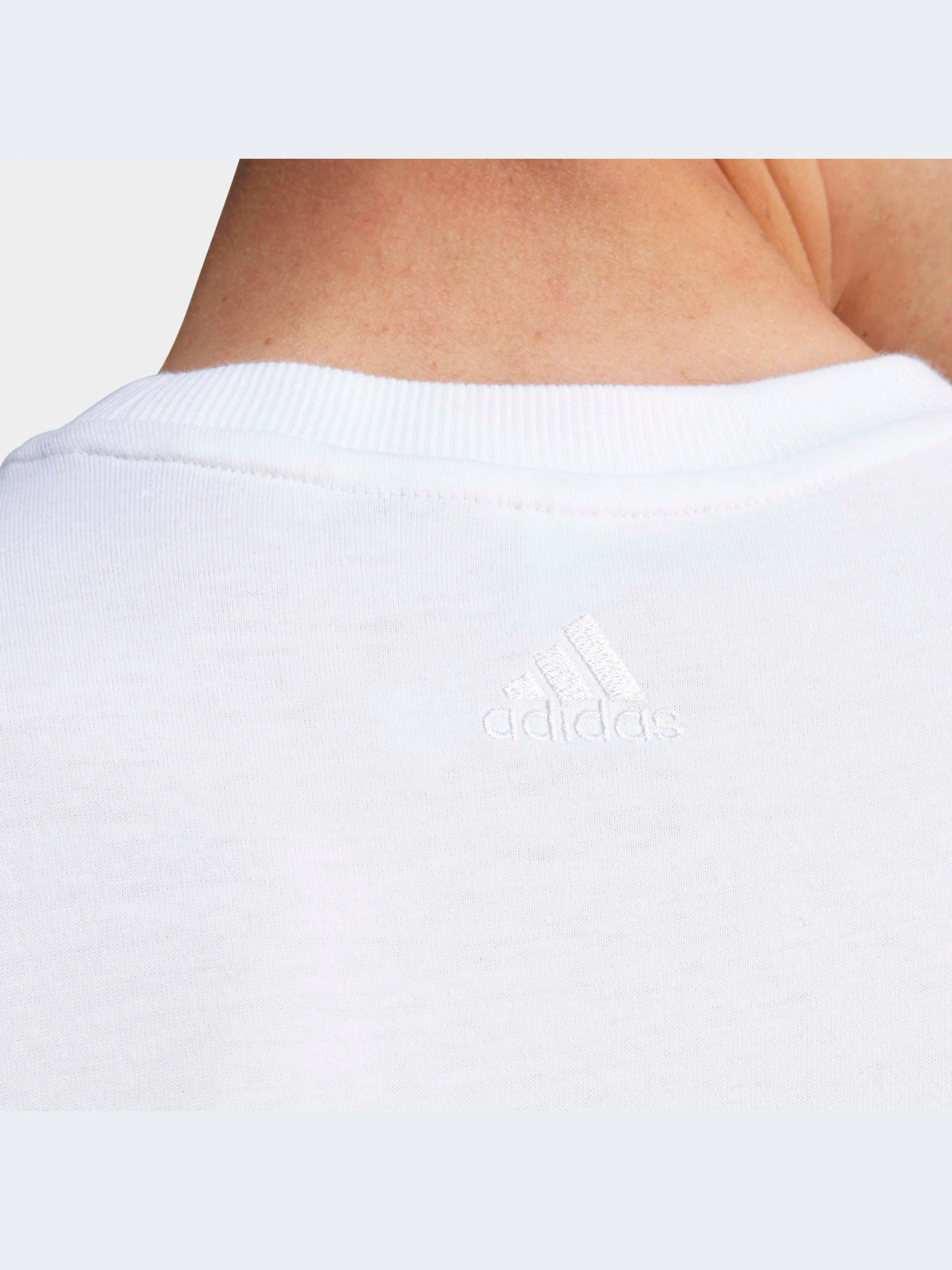 Футболки и поло Adidas модель IC9821 Футболки и поло Adidas модель IC9821 Фото