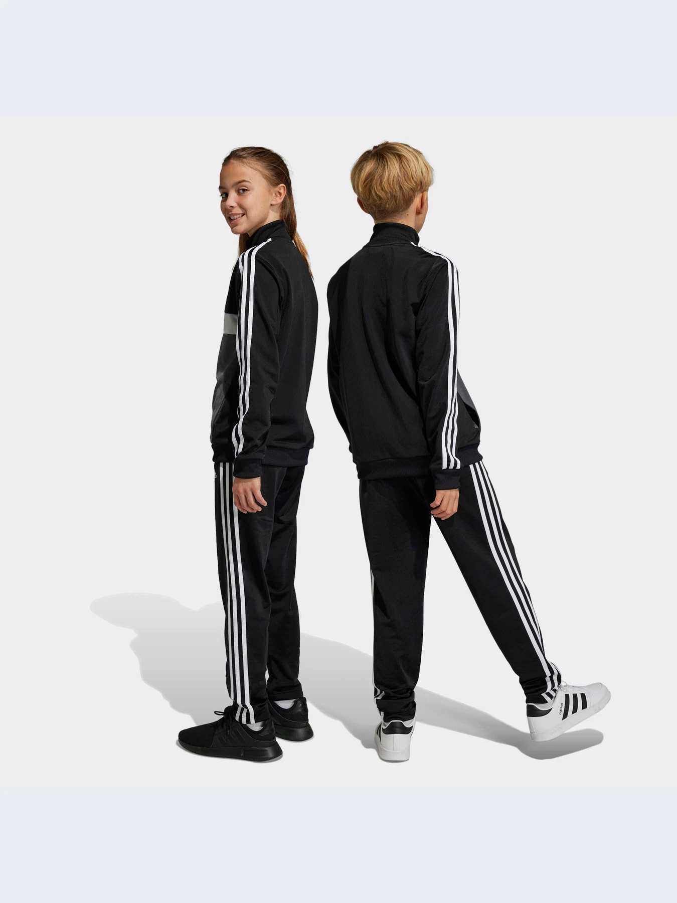Костюми Adidas модель HR6406 Костюми Adidas модель HR6406 Фото